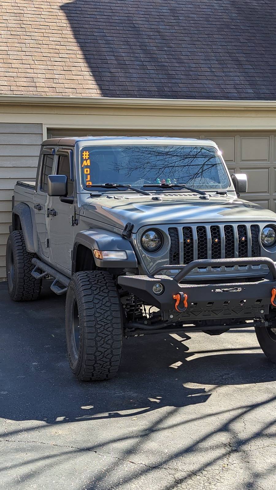 Jeep Gladiator 2020 Sport fenders and inner liners $300 obo PXL_20240229_183148723