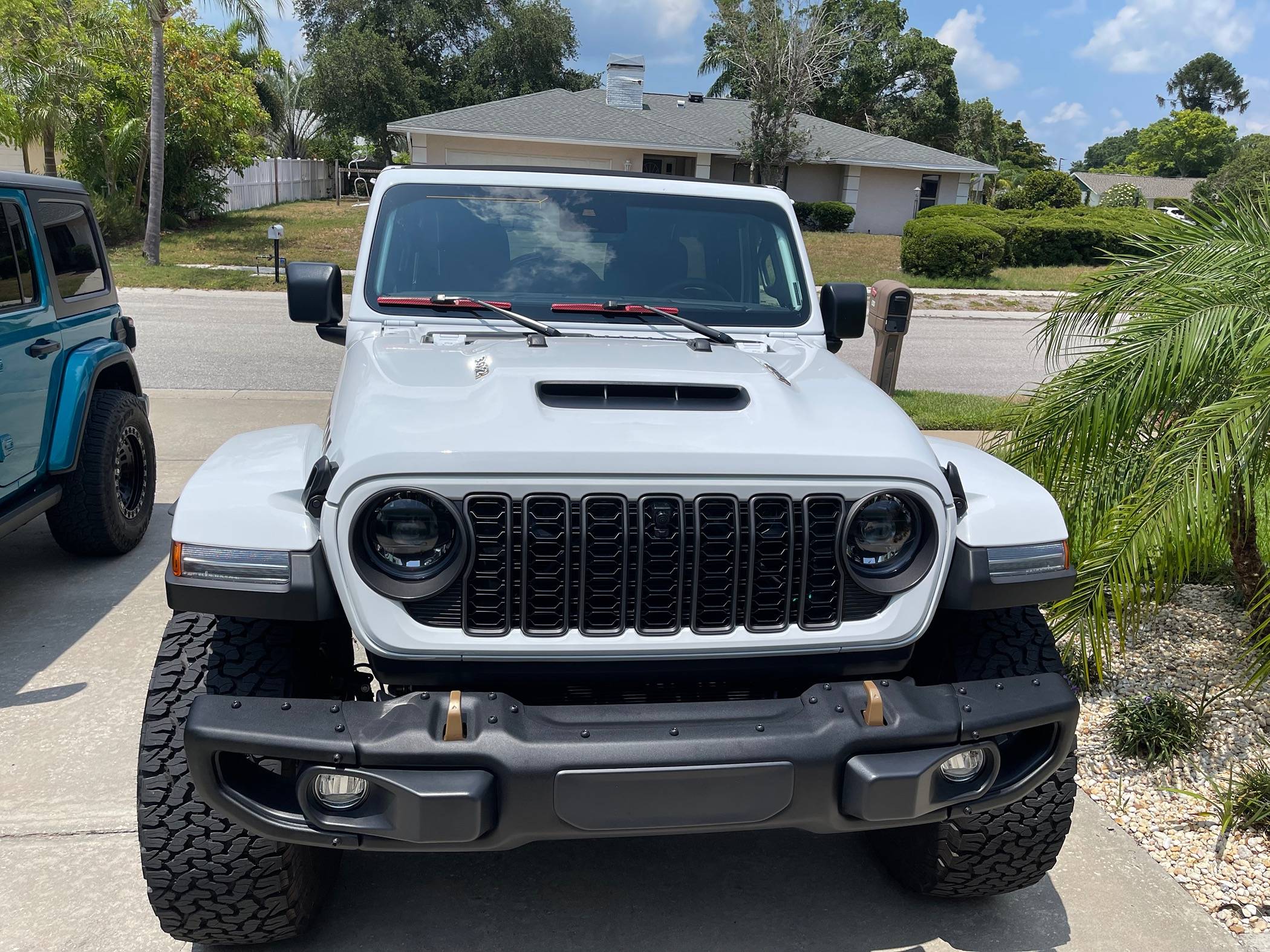 Jeep Gladiator 2024 JL/JT Grille Painted by Distiction Applied IMG_0275