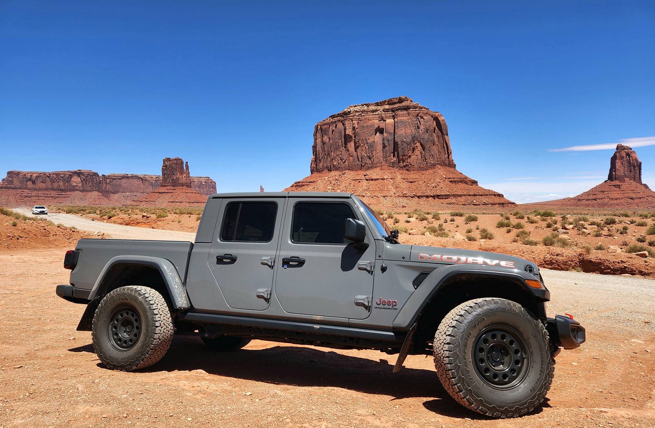 Jeep Gladiator Finally added some new wheels and tires 1000004524
