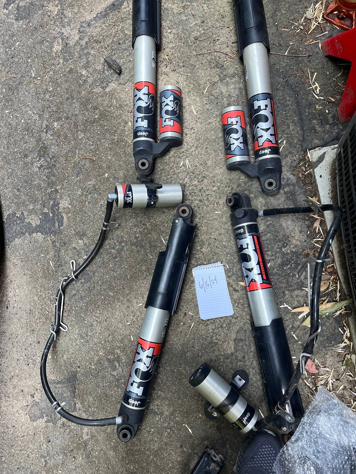 Jeep Gladiator Full stock Mojave suspension 70454433-0B84-4F69-9C7A-083D6EF8CB50