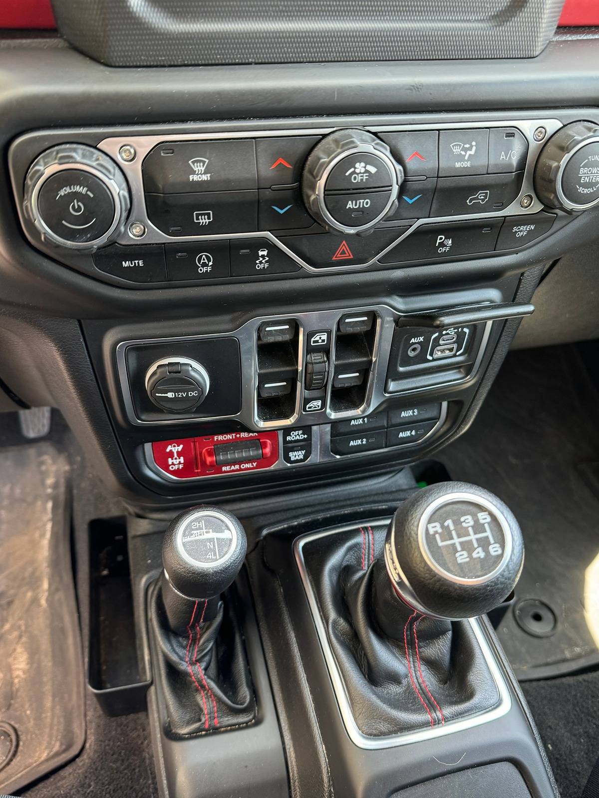 Jeep Gladiator 2021 Jeep Rubicon - 6 Speed Manual - $37,900 Photo Jun 16 2024, 12 36 55 PM
