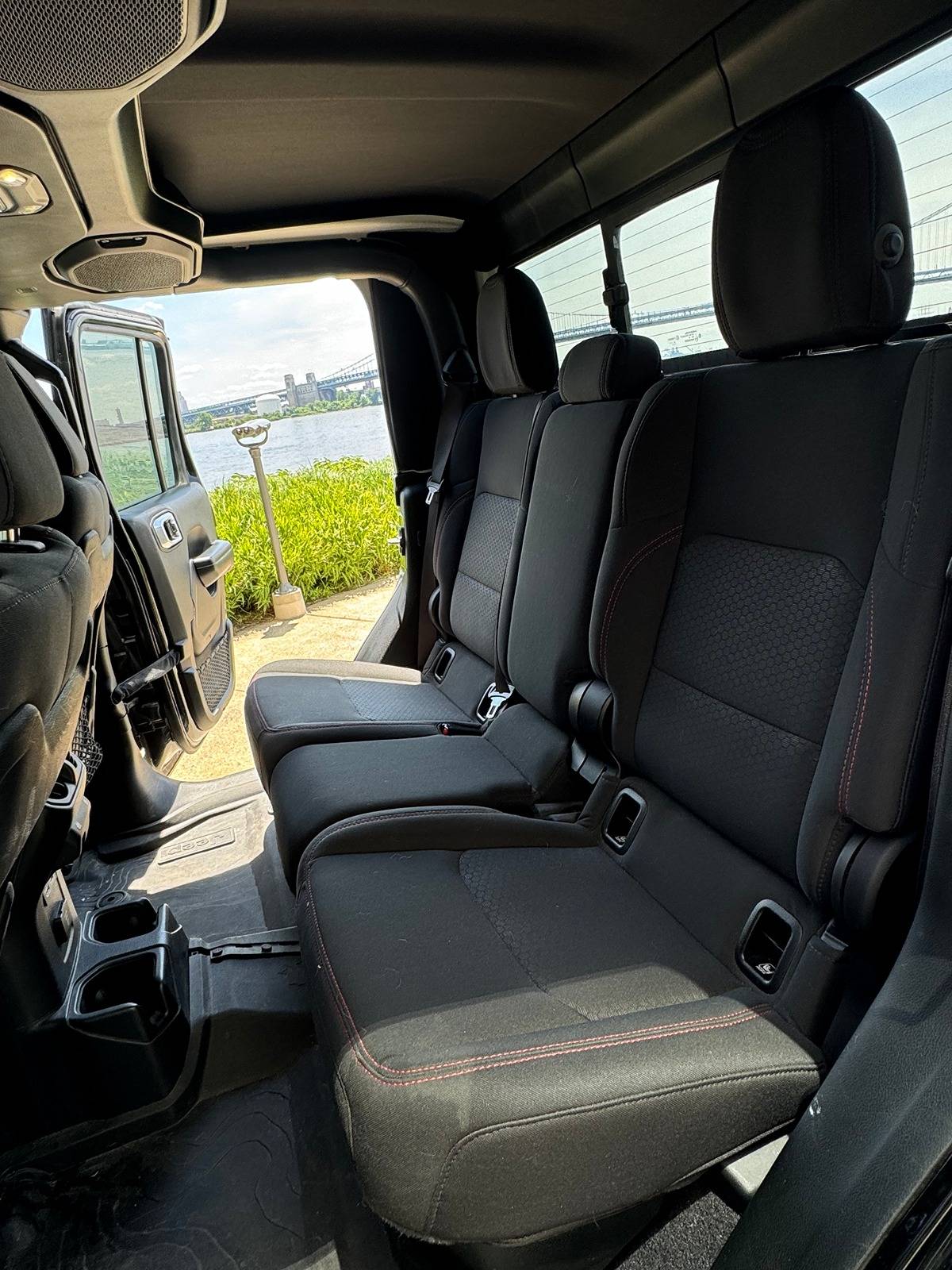 Jeep Gladiator 2021 Jeep Rubicon - 6 Speed Manual - $37,900 Photo Jun 16 2024, 12 41 36 PM