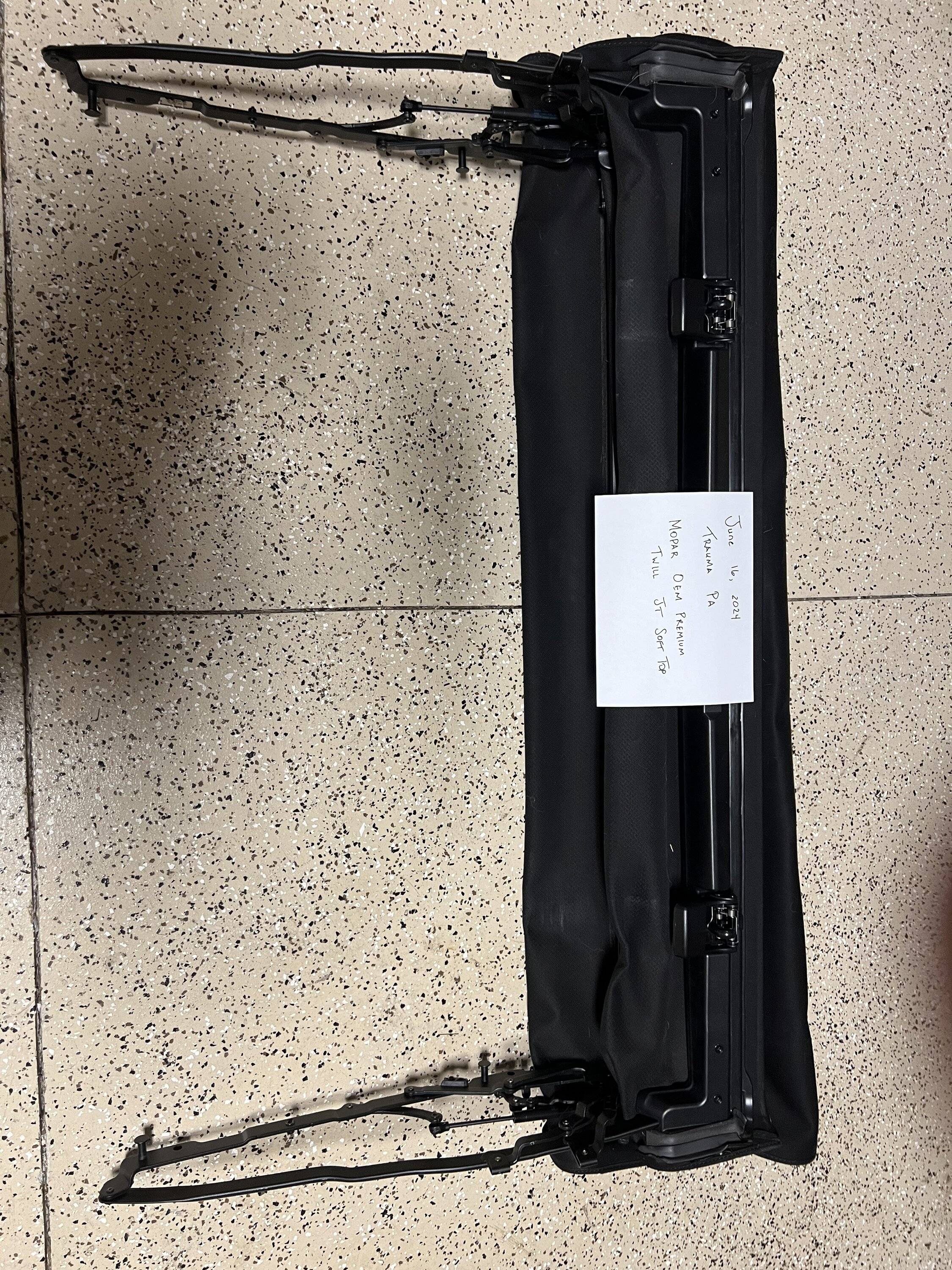 Jeep Gladiator Mopar OEM Premium Twill Soft Top $1000 IMG_9033