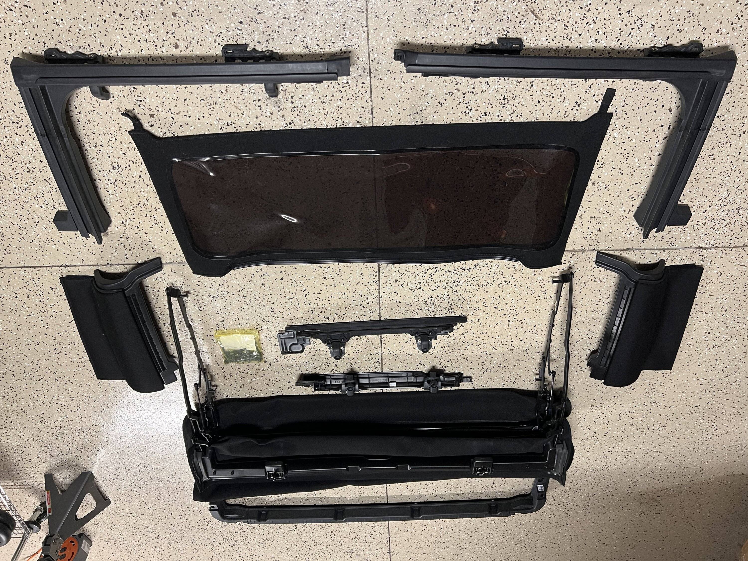 Jeep Gladiator Mopar OEM Premium Twill Soft Top $1000 IMG_9029