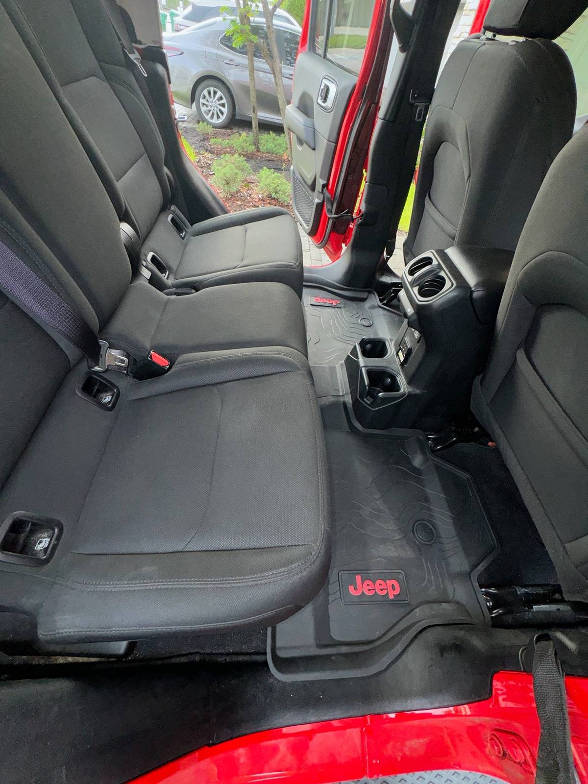Jeep Gladiator 2020 Jeep Gladiator Overland 51,932 Miles Miami, Florida IMG_8655.JPG