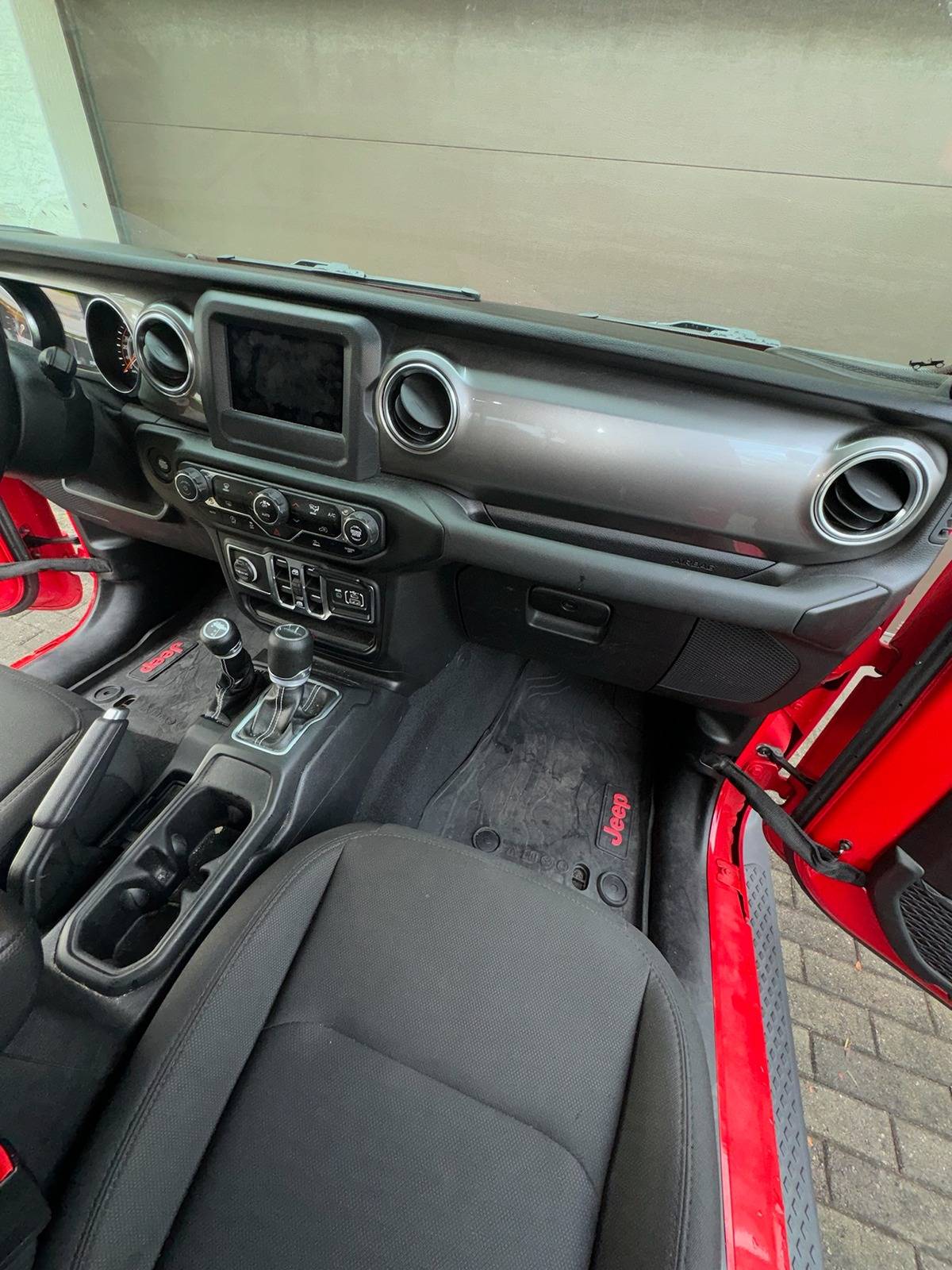 Jeep Gladiator 2020 Jeep Gladiator Overland 51,932 Miles Miami, Florida IMG_8666.JPG
