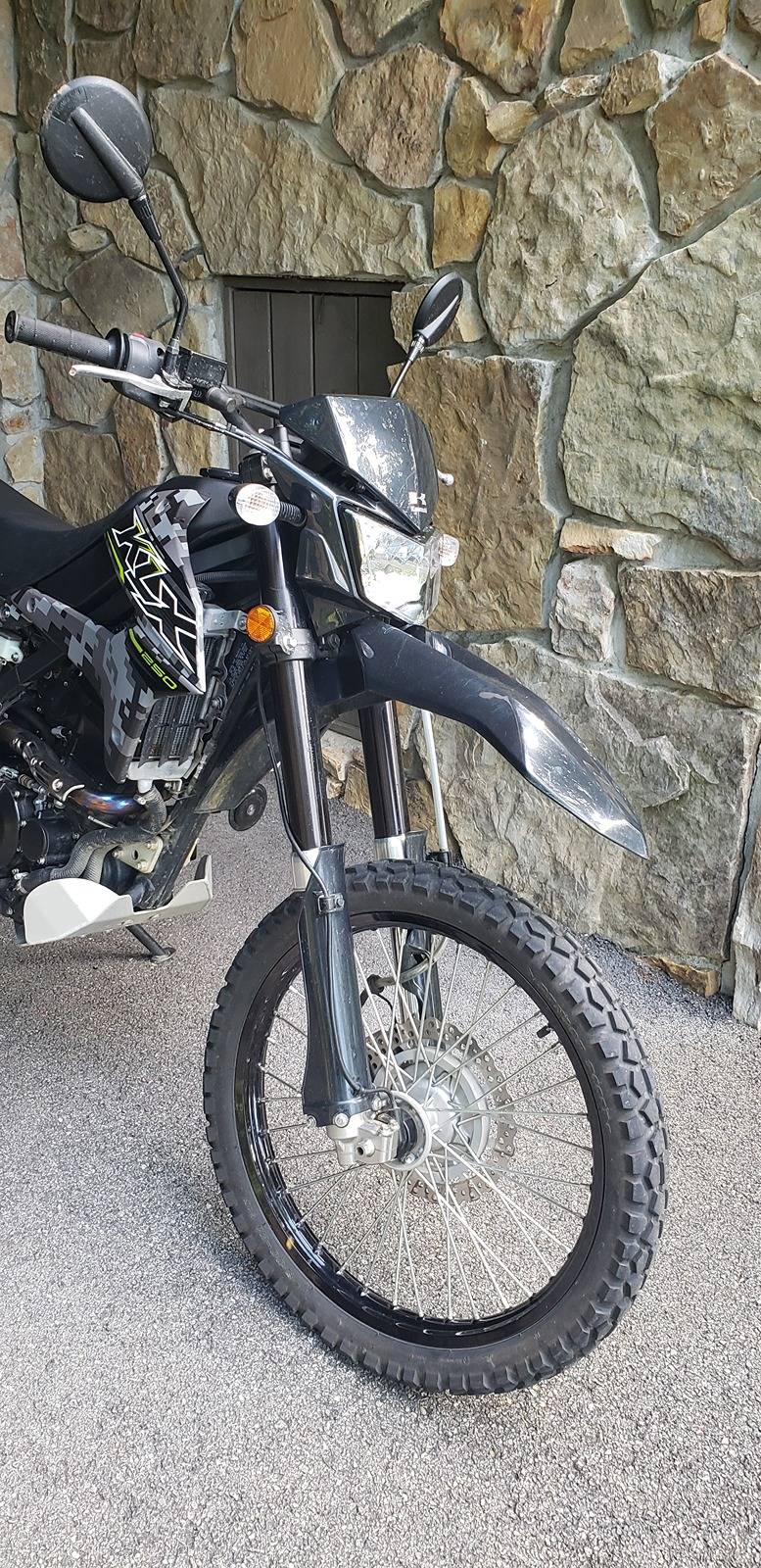 Jeep Gladiator FS 2019 Kawasaki KLX250S dualsport motorcycle 1,600miles $4200 20240617_103231