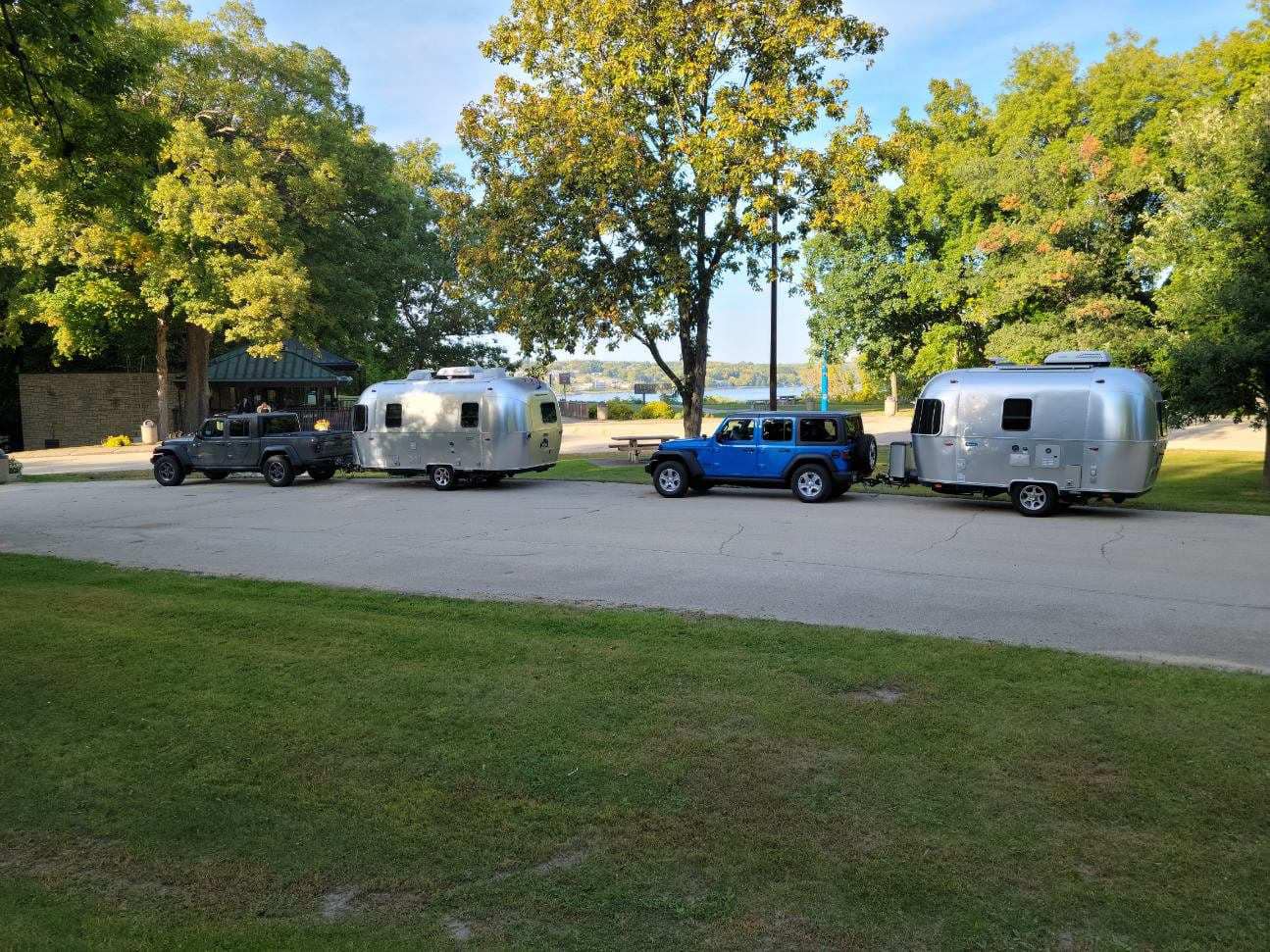 Jeep Gladiator Show us what camper / trailer / RV you're towing with your JT 311451440_564746752088869_1021565282173122256_n