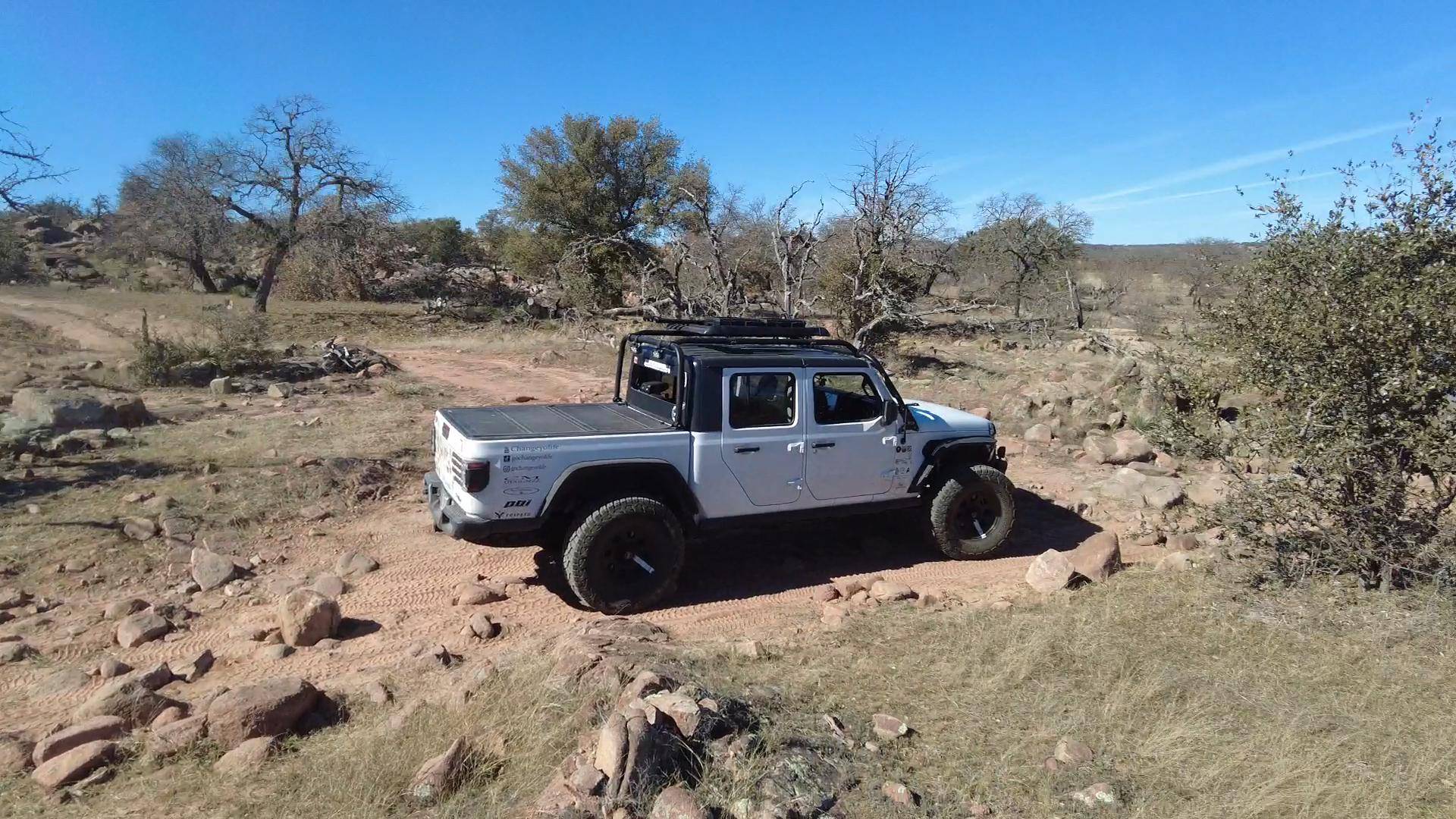 Jeep Gladiator Where you going this weekend??? 20230114 Tyson Jeep at Wolf Caves - Mason, TX.JPG