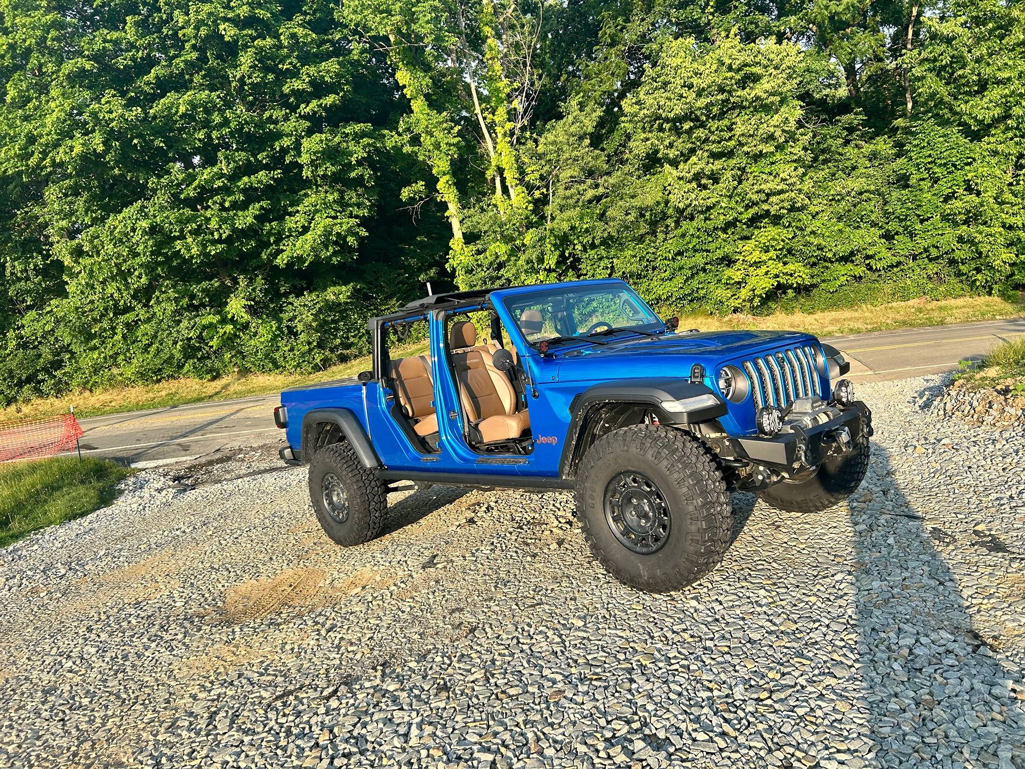 Jeep Gladiator Hydro Blue JTR 6spd Build Thread IMG_0082