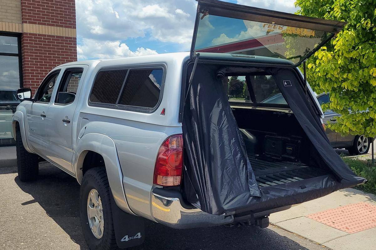 Jeep Gladiator Sleeping in an Alu-Cab Explorer Canopy? download