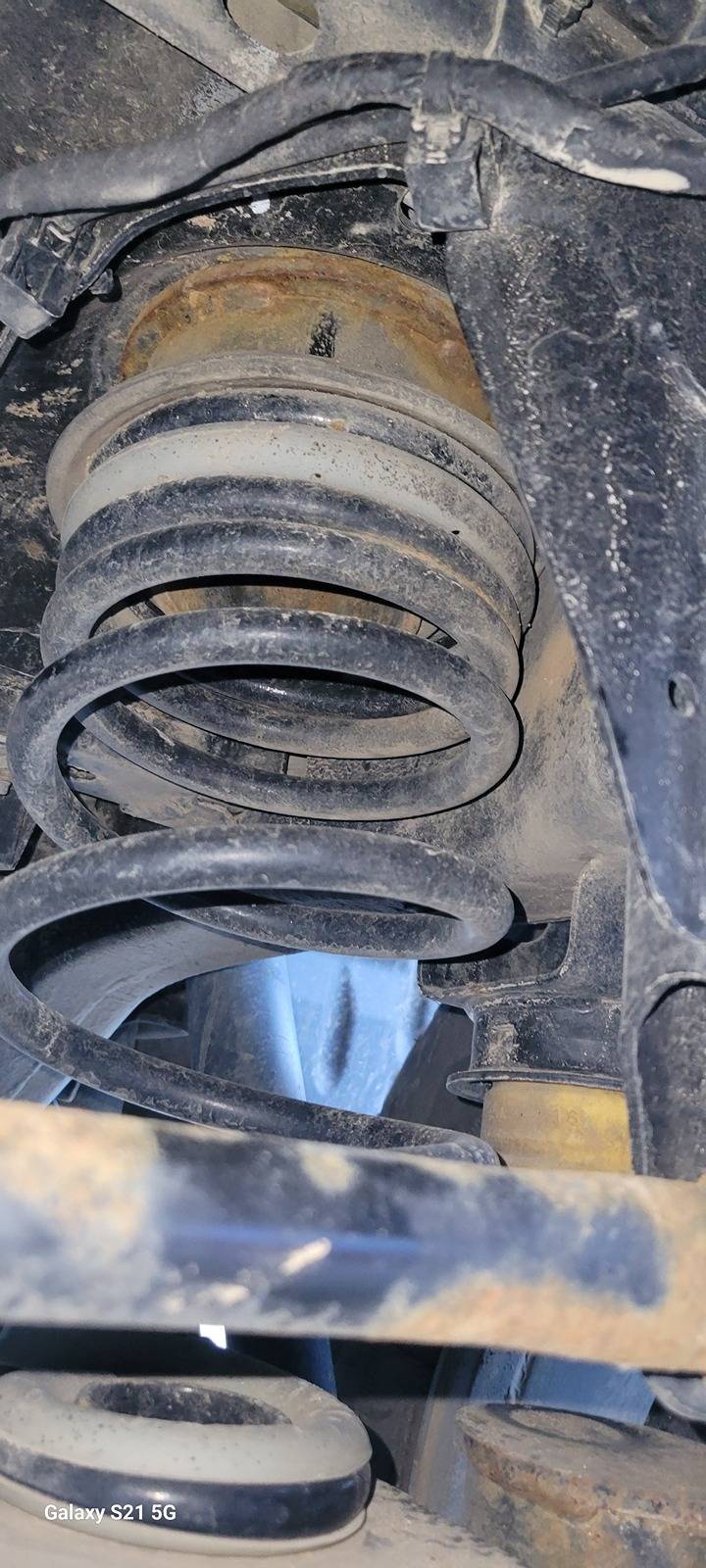 Jeep Gladiator Can you tell me whats factory/aftermarket in the pics? 22