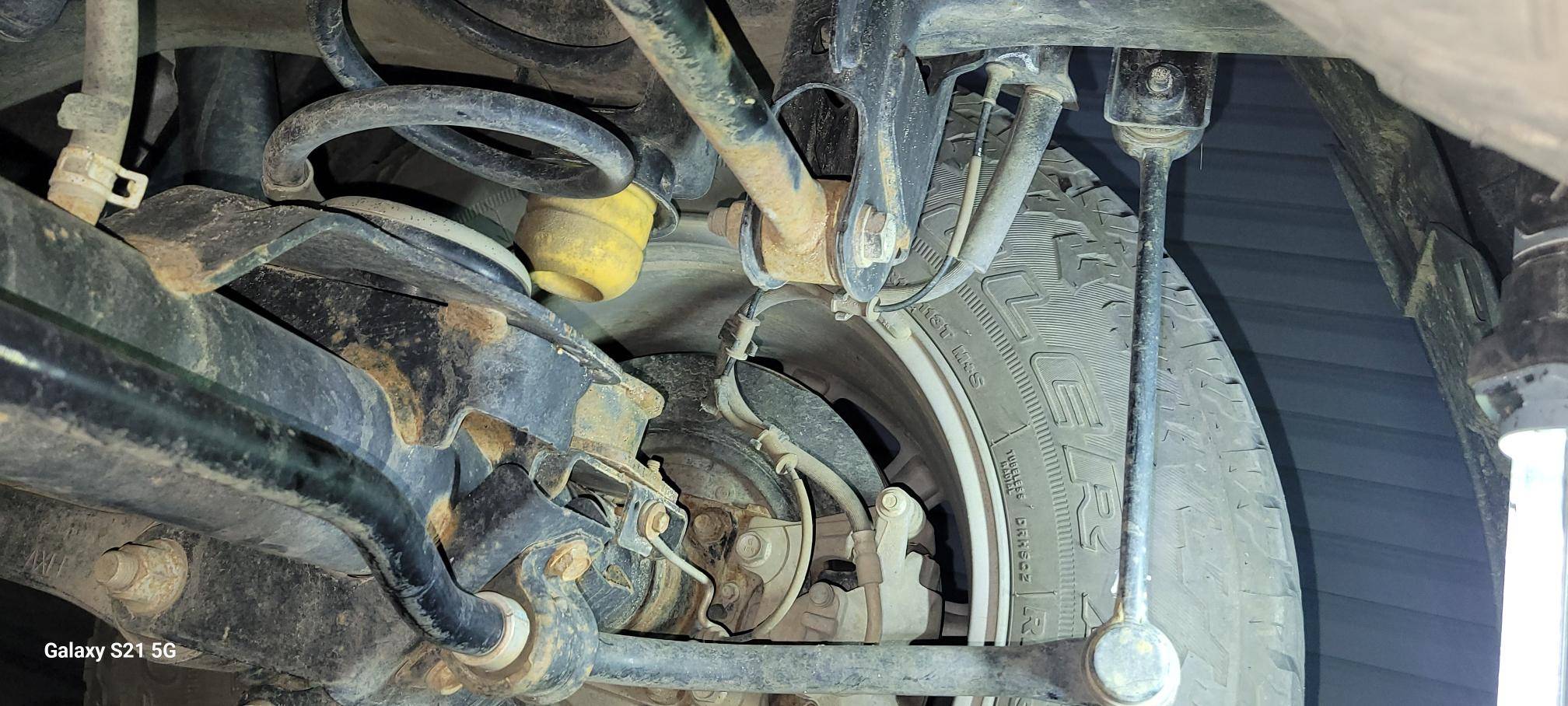 Jeep Gladiator Can you tell me whats factory/aftermarket in the pics? 888