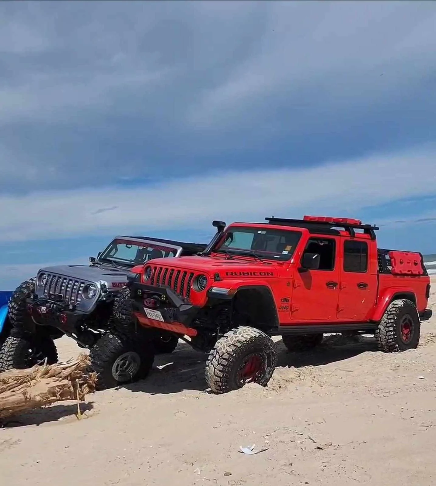 Jeep Gladiator FIRECRACKER RED Gladiator JT Club 416740319_7033595400043454_8485272881935873010_n