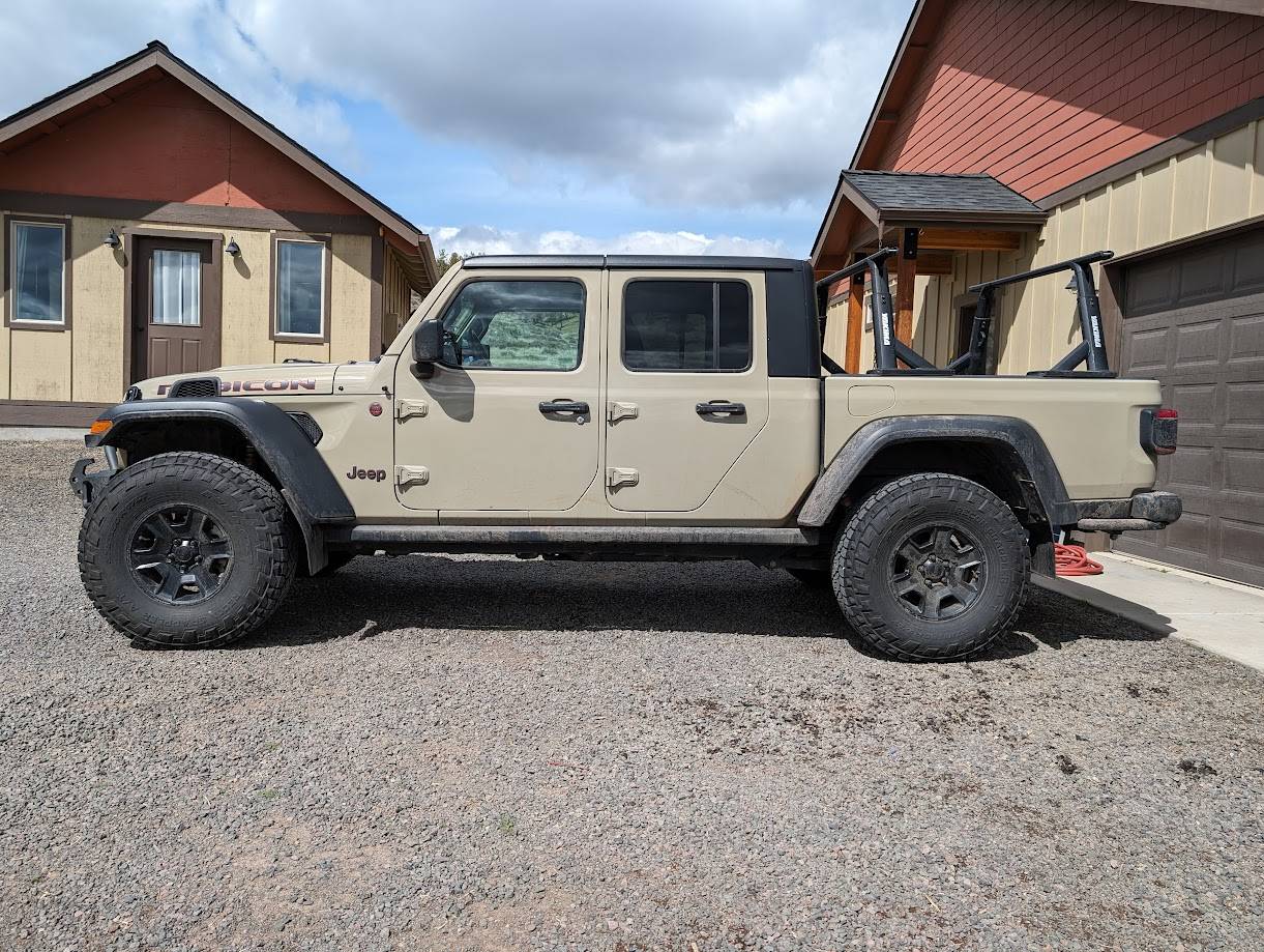 Jeep Gladiator 37x11.5 on Mojave Daily Driver PXL_20240405_201648198