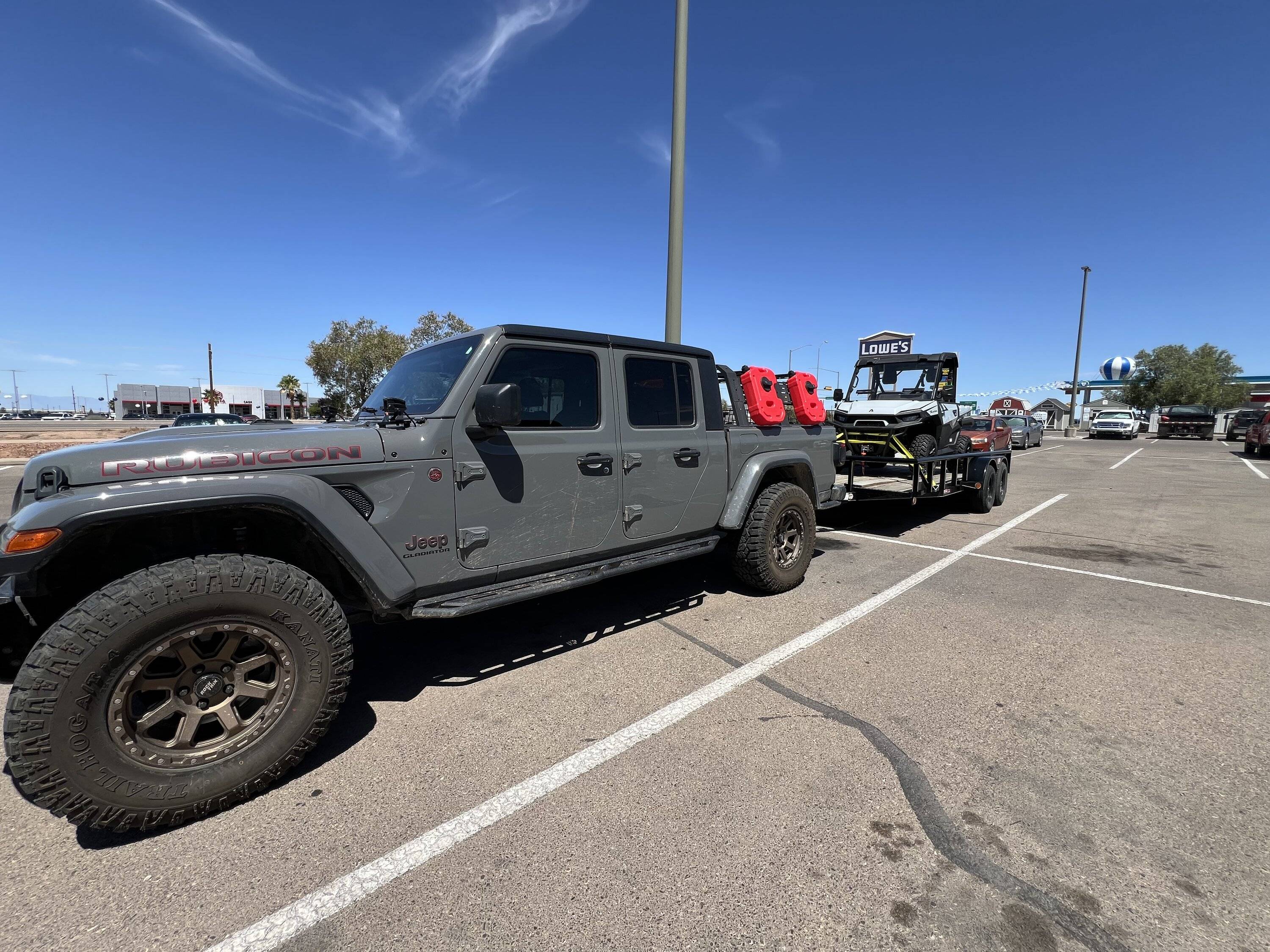Jeep Gladiator Towed an Axis X550 home today! IMG_0911