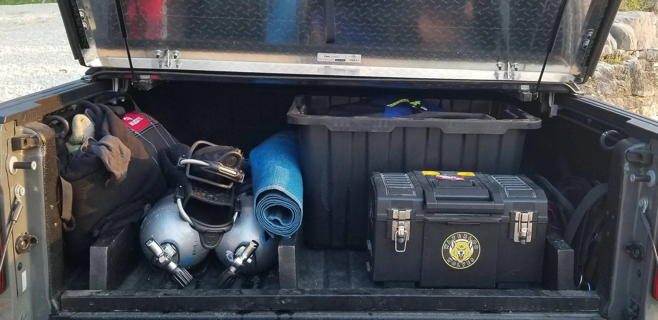 Jeep Gladiator Truck bed storage scuba bed