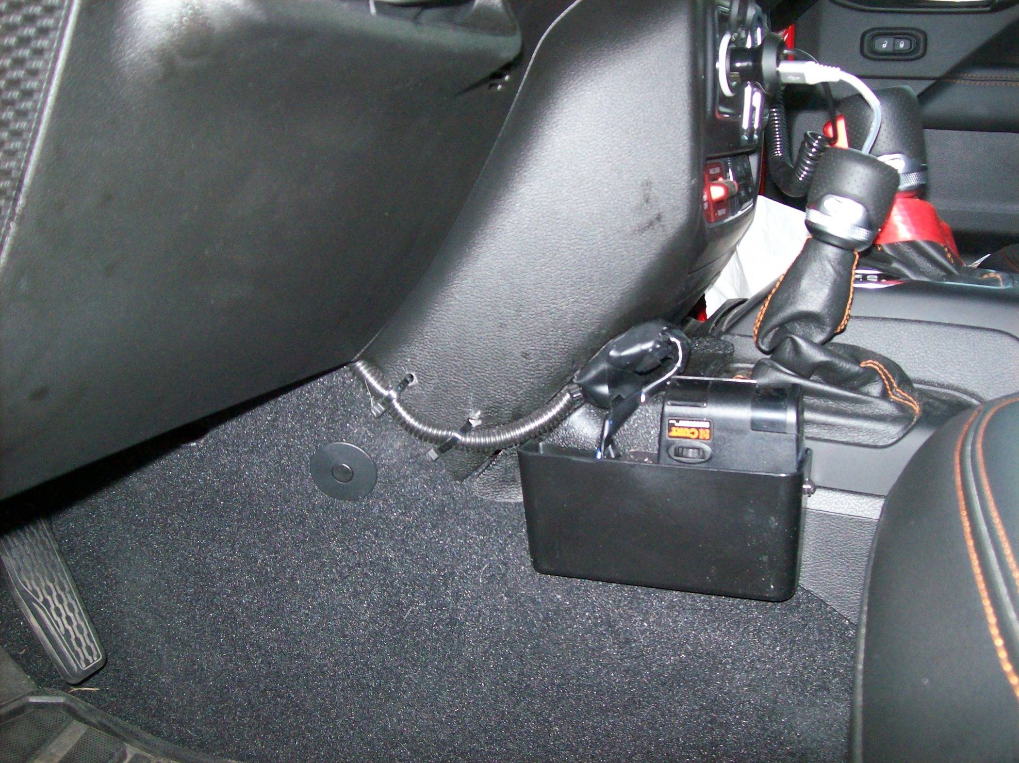 Jeep Gladiator What trailer brake controllers are you using? 101_2492.JPG