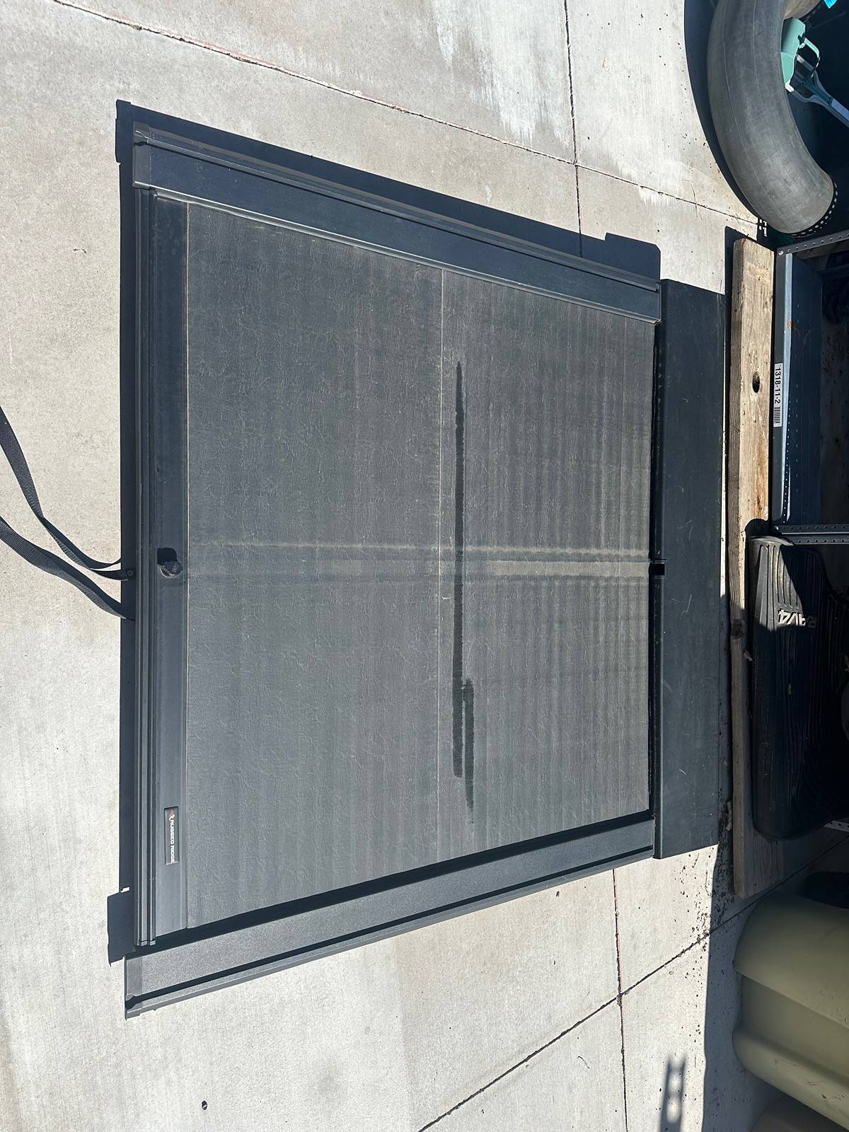 Jeep Gladiator Rugged Ridge Retractable Tonneau with Max Track Rails- $400 IMG_7032