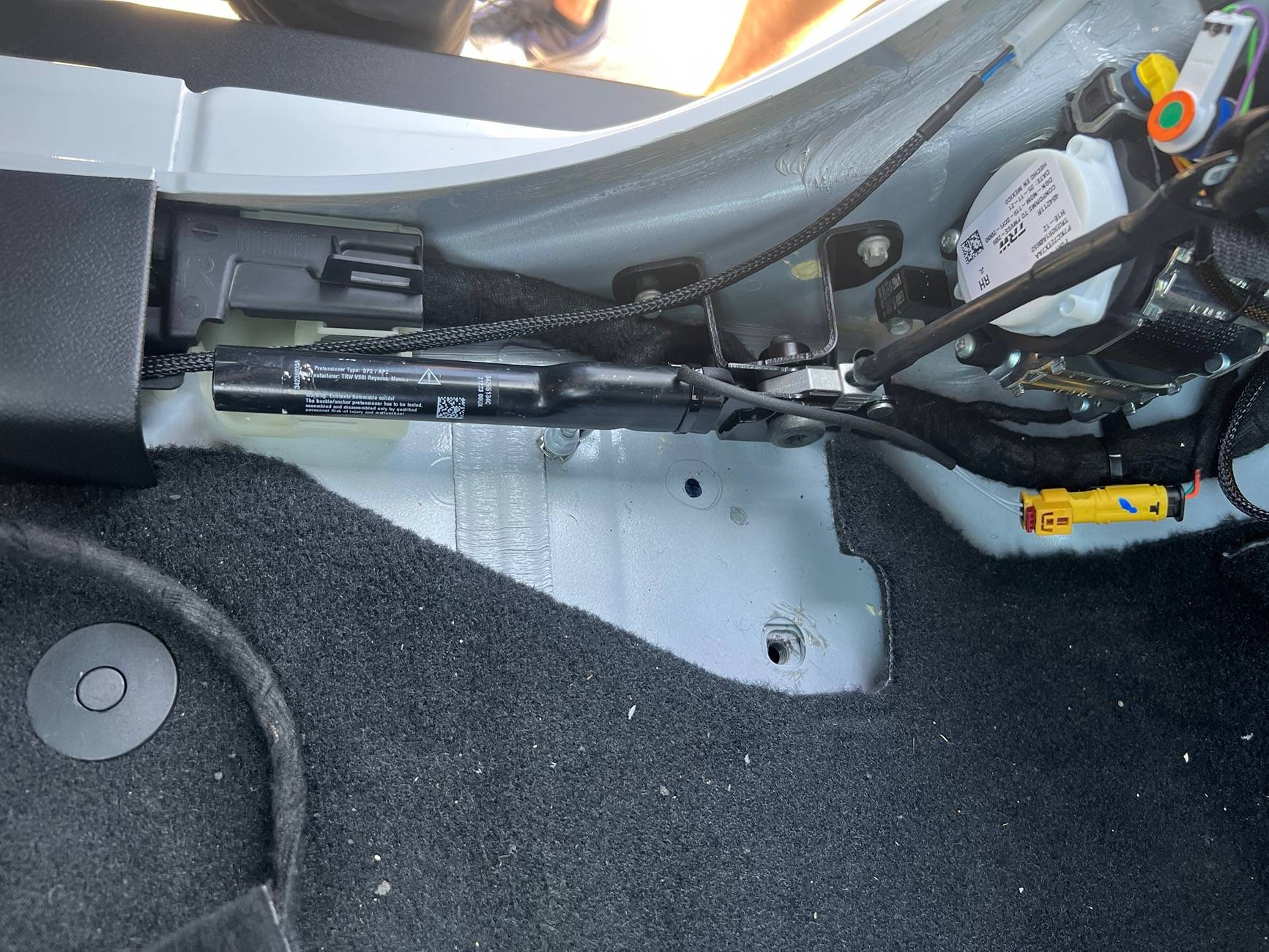 Jeep Gladiator HELP! Broke body bolt IMG_2397