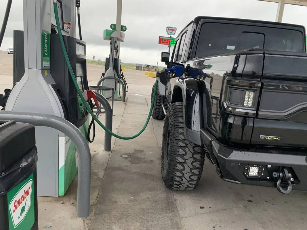 Jeep Gladiator Thirsty ⛽ Thursday!!! Let's see those Gas Stations photos! IMG-0537-4