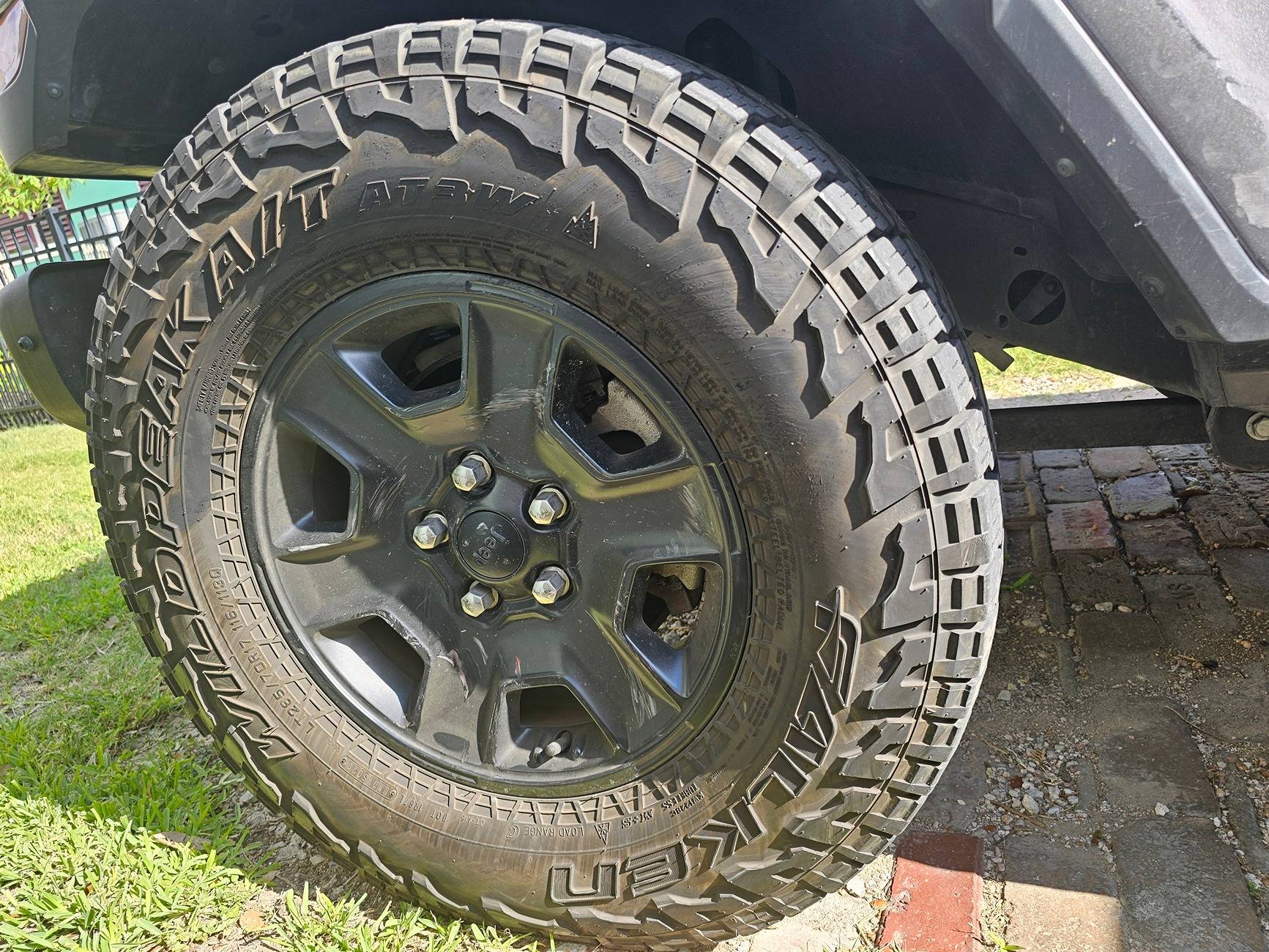 Jeep Gladiator Crash / 2 new tires, advice? 1000040706
