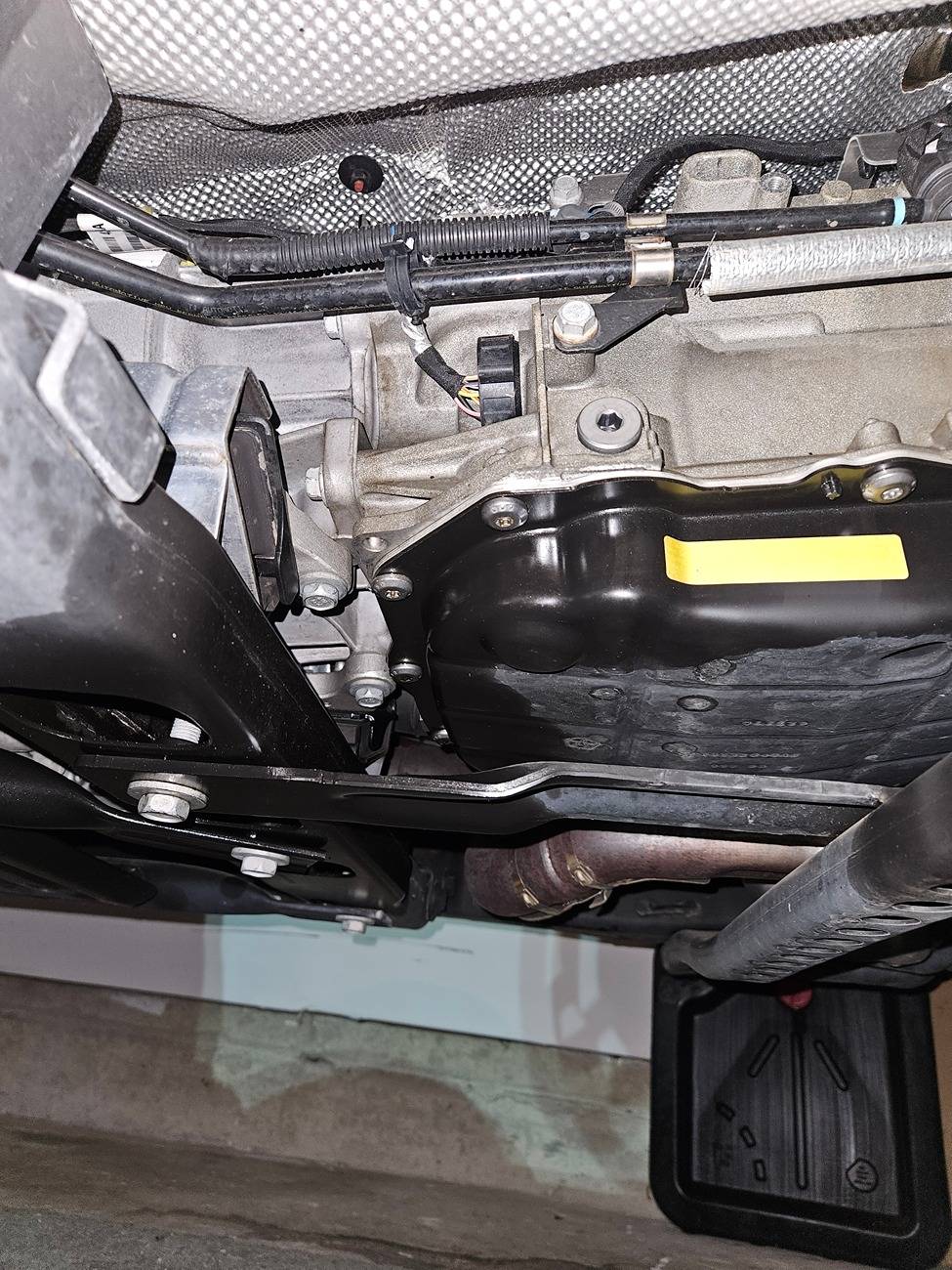 Jeep Gladiator Possible Tramsmission Pan Leak 20240701_063322