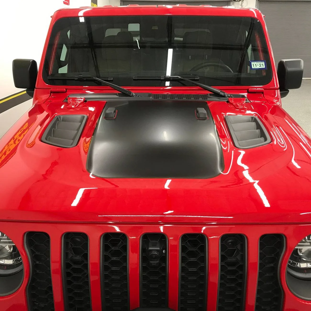 Jeep Gladiator Mojave, Rubicon and Sport/Overland Hood graphics Shannon 04