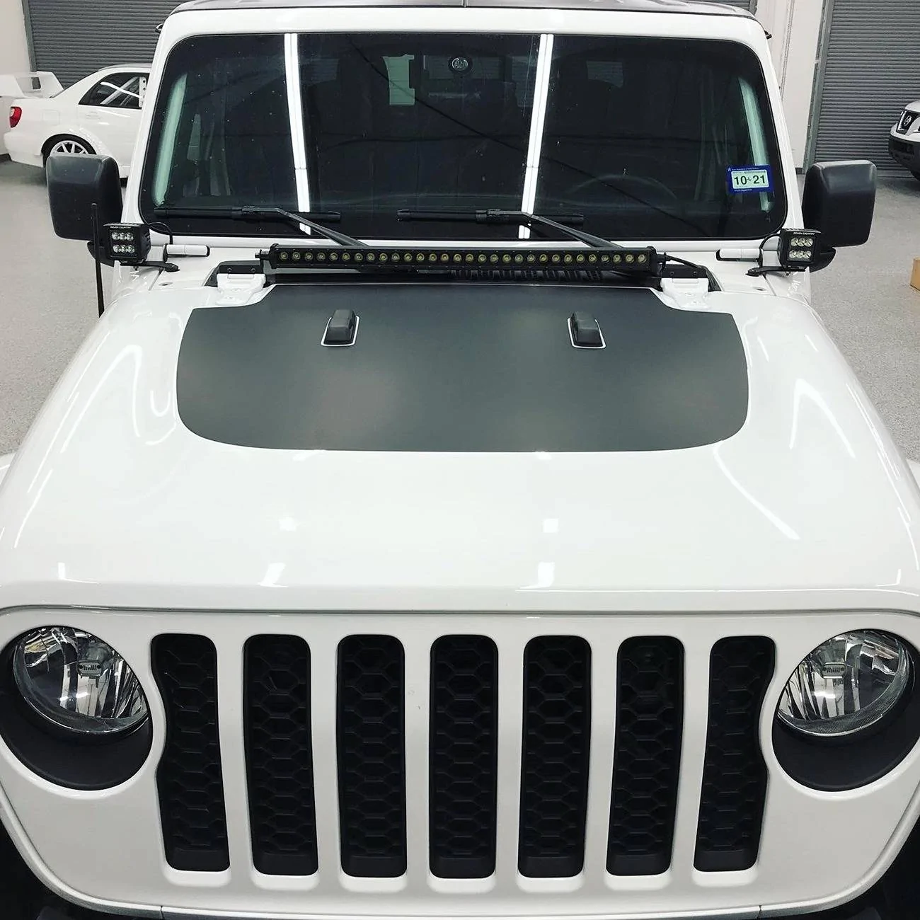 Jeep Gladiator Mojave, Rubicon and Sport/Overland Hood graphics SGCR9212