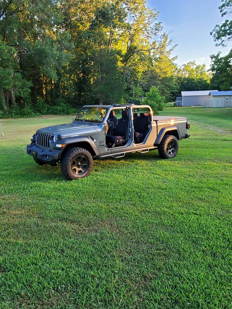 Jeep Gladiator Why don’t more people drive naked? 20240701_201354