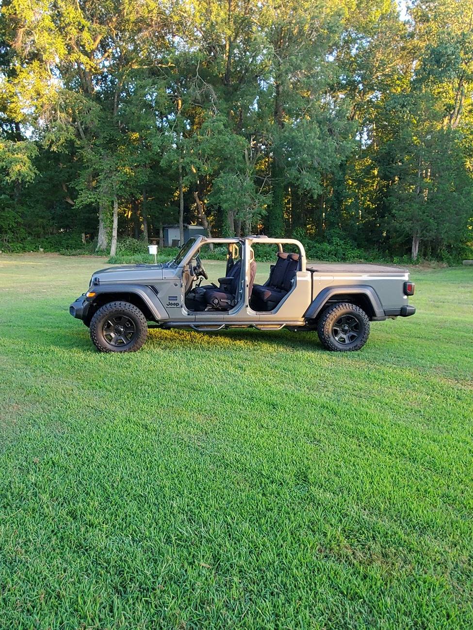 Jeep Gladiator Gladiator Glamour Shots 20240701_201346