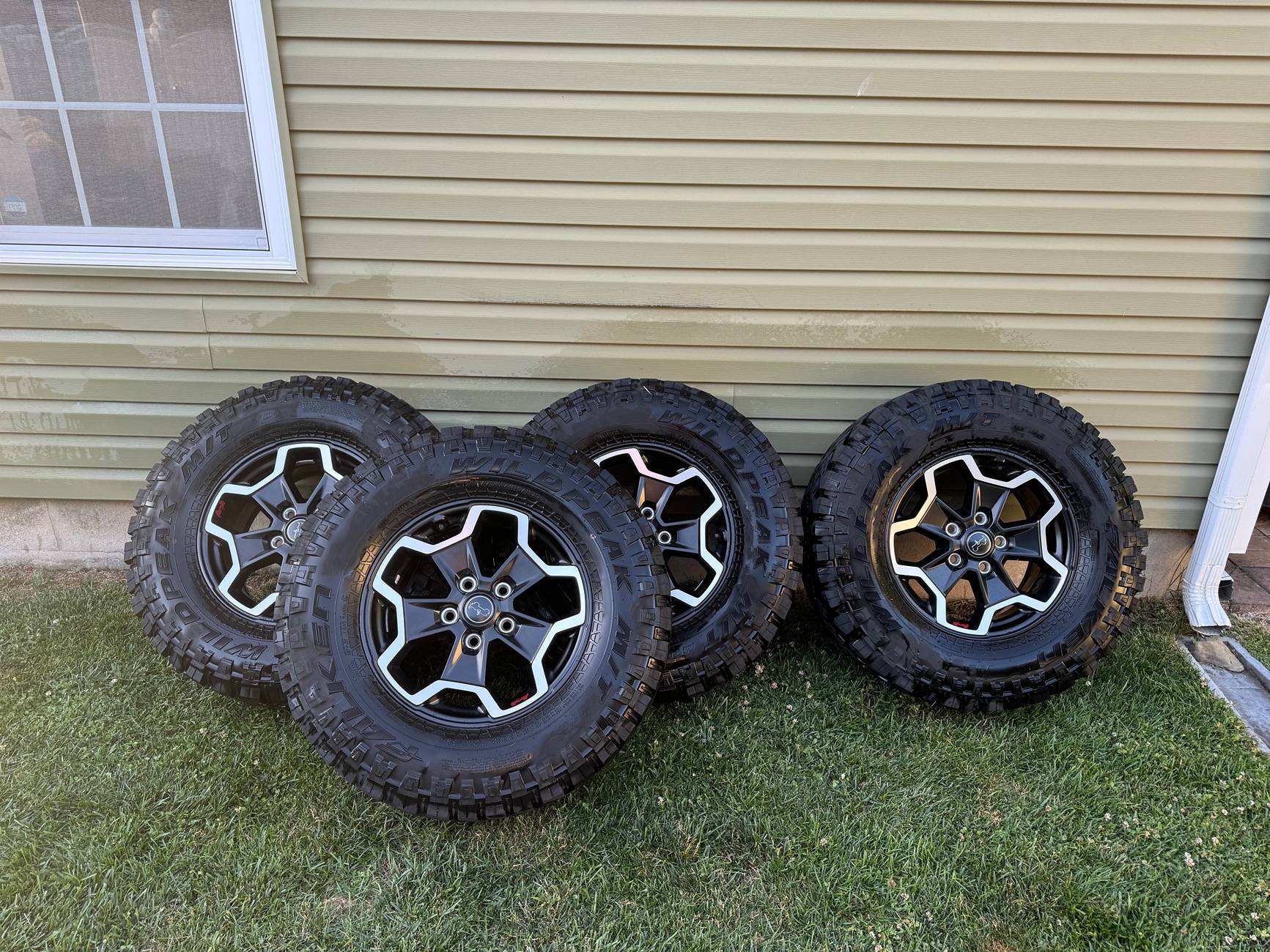 Jeep Gladiator Rubicon 17” OEM wheels w/ Falken Mud Tires IMG_7150