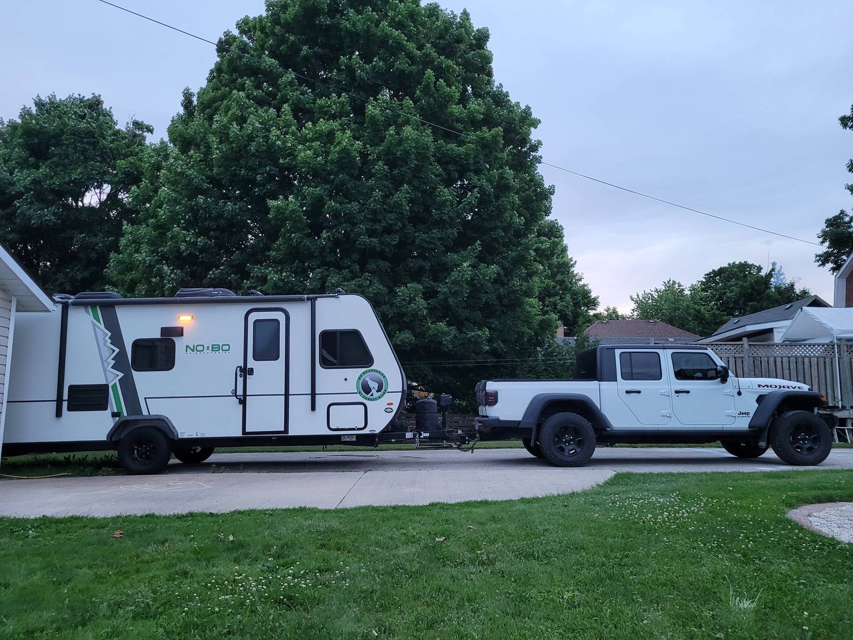 Jeep Gladiator Anyone towing a travel trailer? 20240628_210803