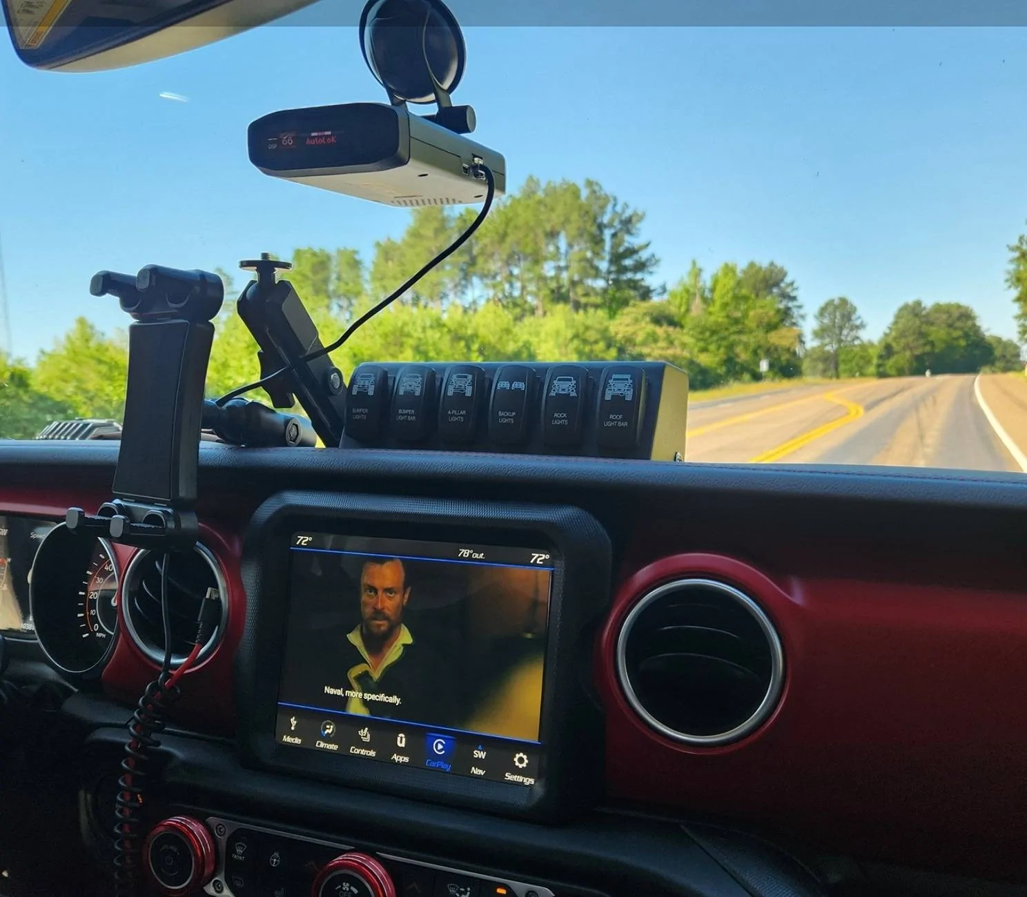 Jeep Gladiator Bulletpoint Phone Holders 2024 Gladiator Screenshot_20240703_073824_Gallery
