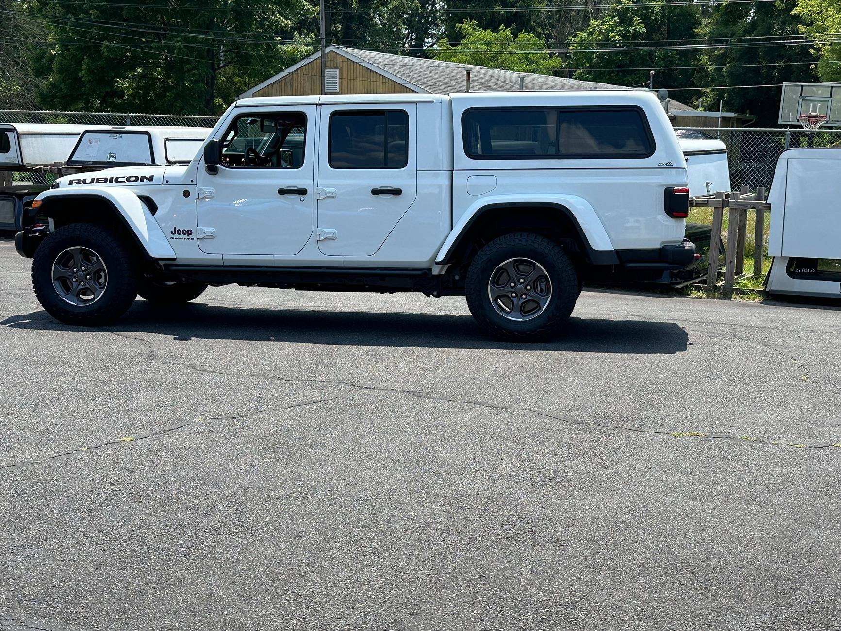 Jeep Gladiator BRIGHT WHITE Gladiator JT Club are