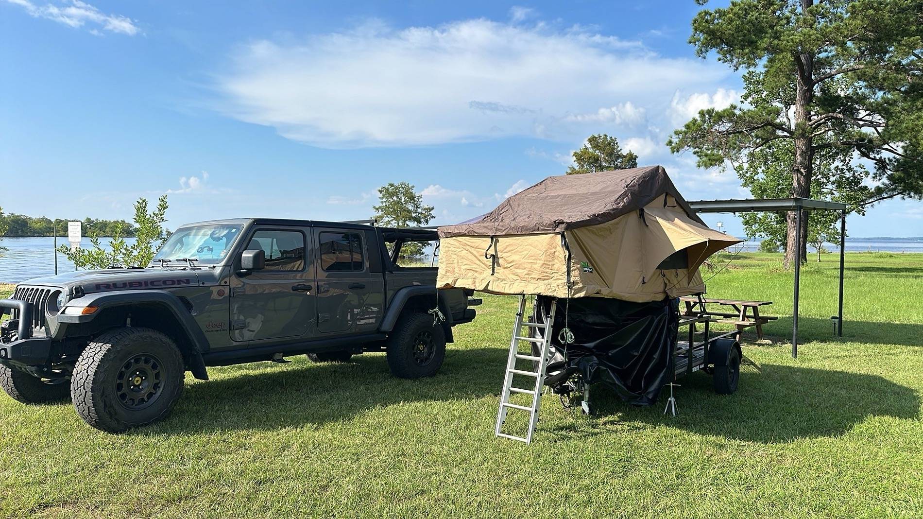 Jeep Gladiator Show us what camper / trailer / RV you're towing with your JT IMG_0641