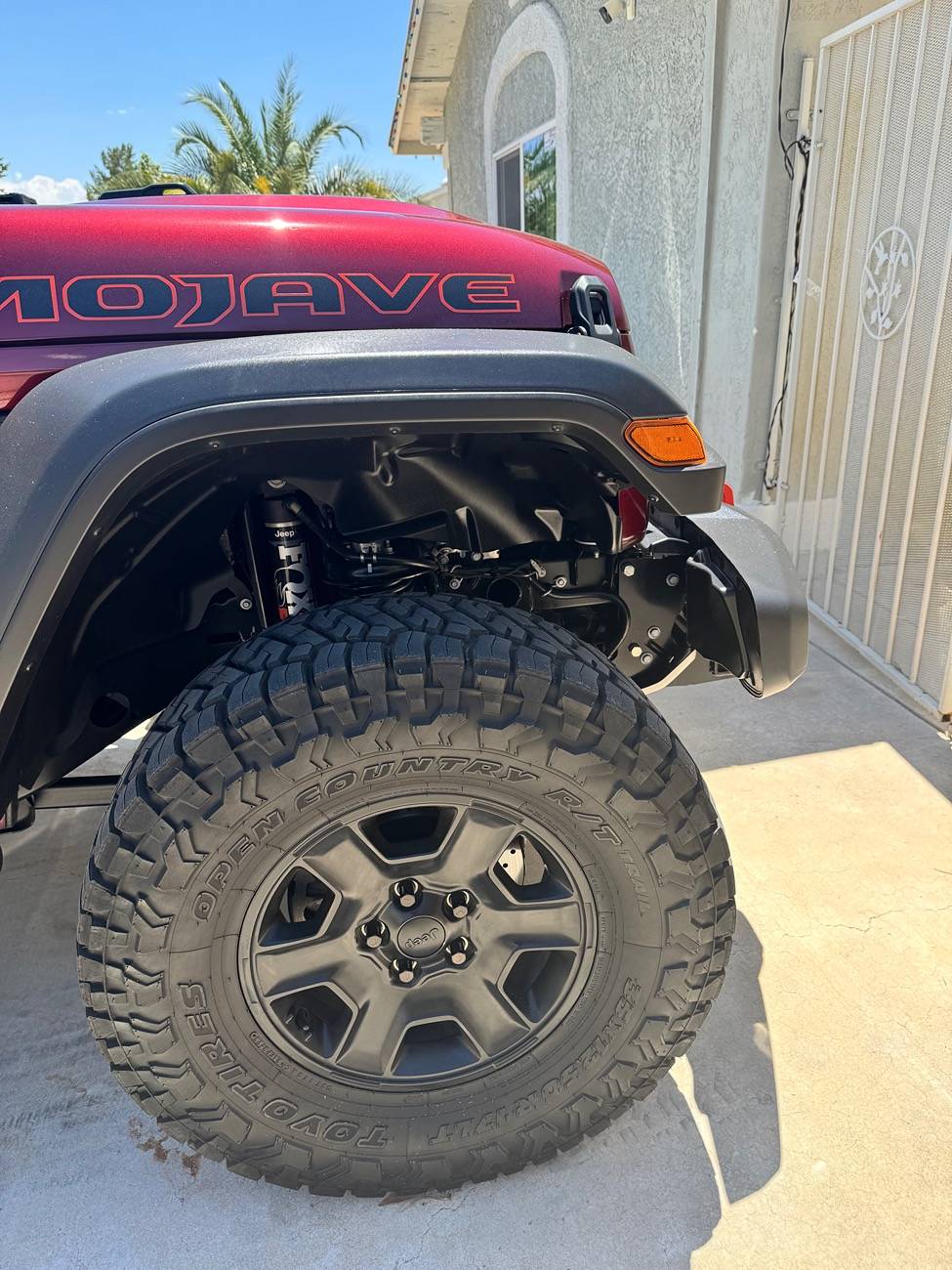 Jeep Gladiator 35” tires on a Gladiator Mojave IMG_2316