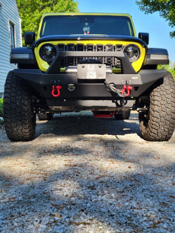 Jeep Gladiator help me choose a bumper? Resized_20240518_080346