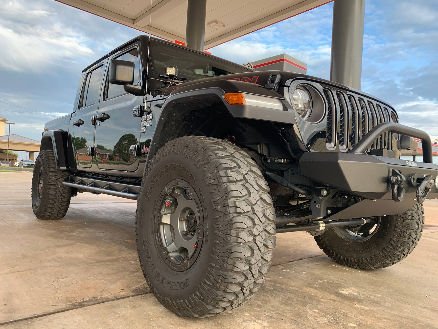 Jeep Gladiator BLACK Gladiator JT Club IMG_0514 3.JPG