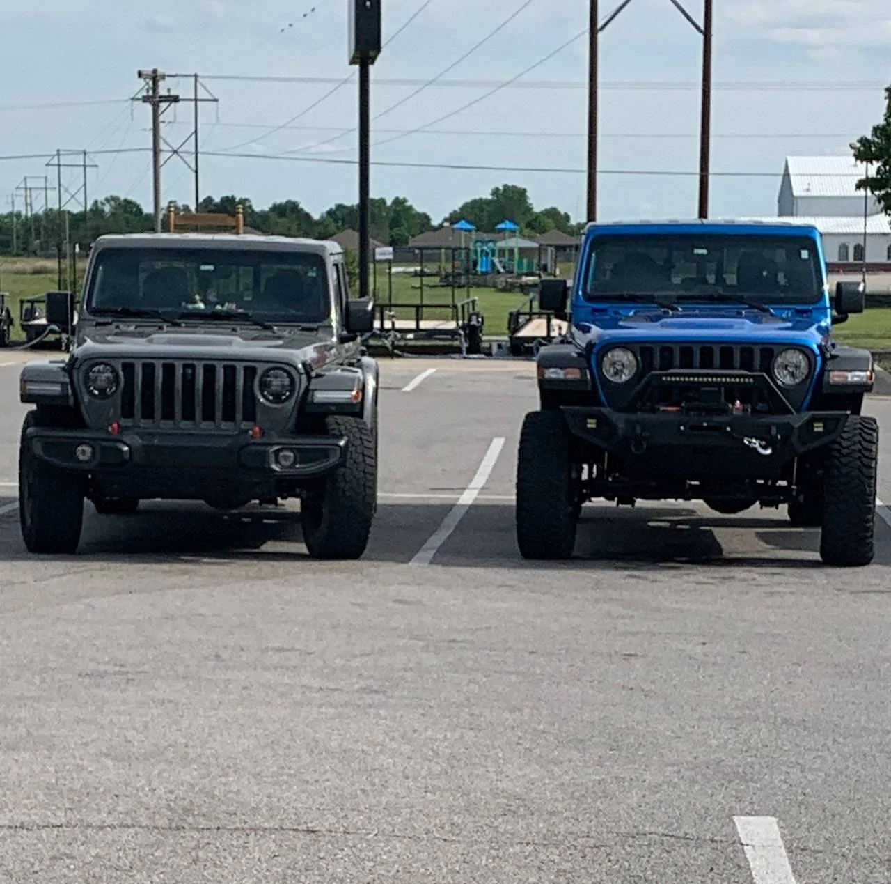 Jeep Gladiator Jeeps Parking Next To Jeeps IMG_5753