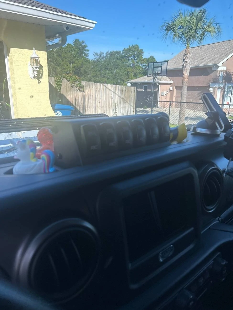 Jeep Gladiator Rough country switch panel imag