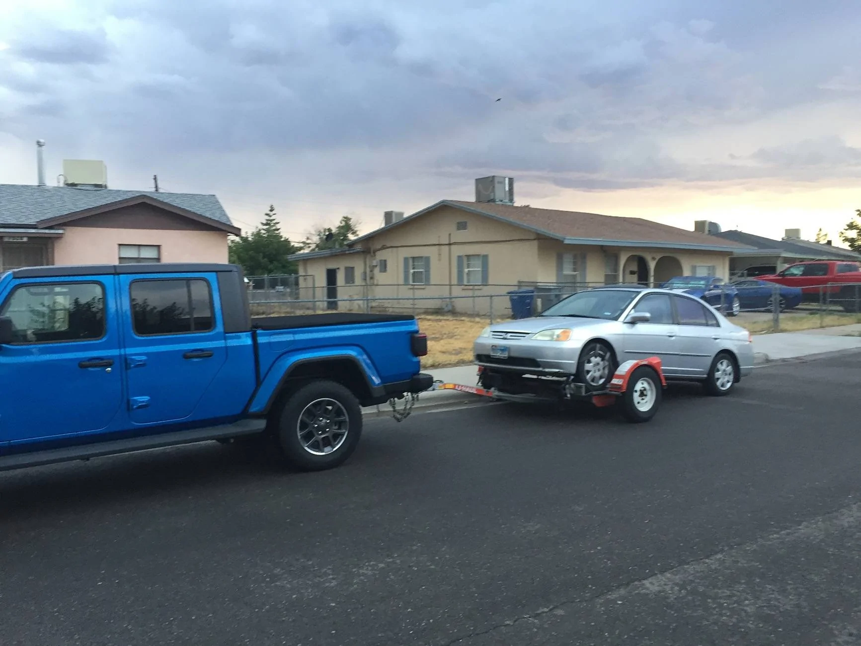Jeep Gladiator Towing a car with tow dolly without max tow package? IMG_1982