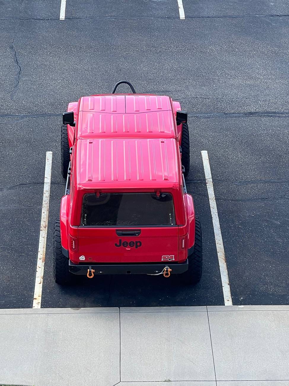 Jeep Gladiator JLU hard top converted to JT bed cap! IMG_5855