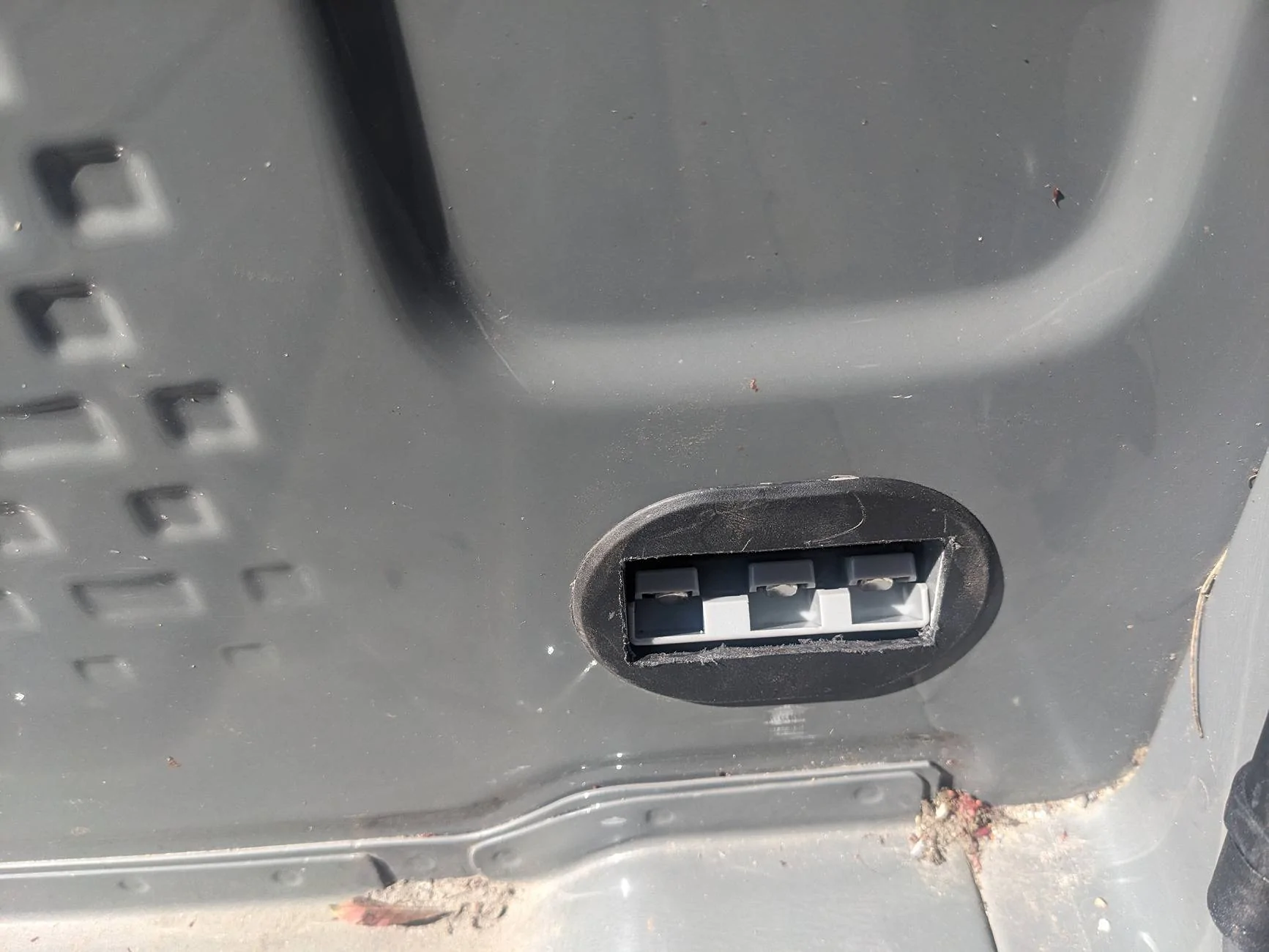Jeep Gladiator Lithium Battery Mounting Suggestions for the Bed PXL_20240317_212439931