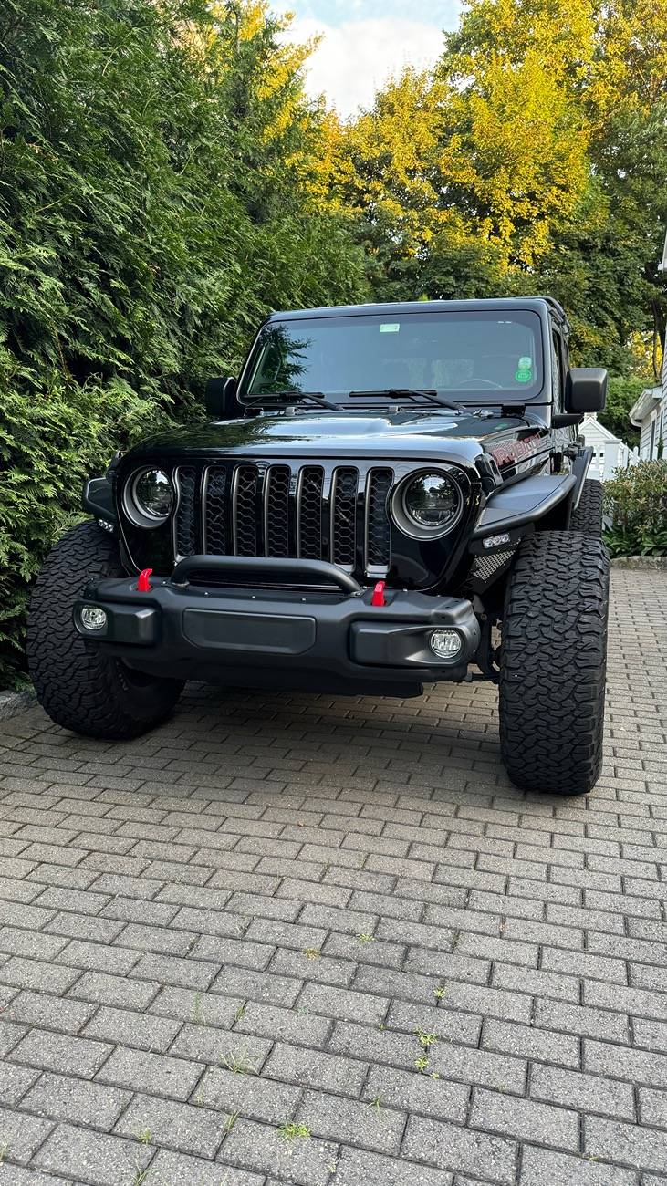 Jeep Gladiator DV8 JT spec Fenders - Liners IMG_9308
