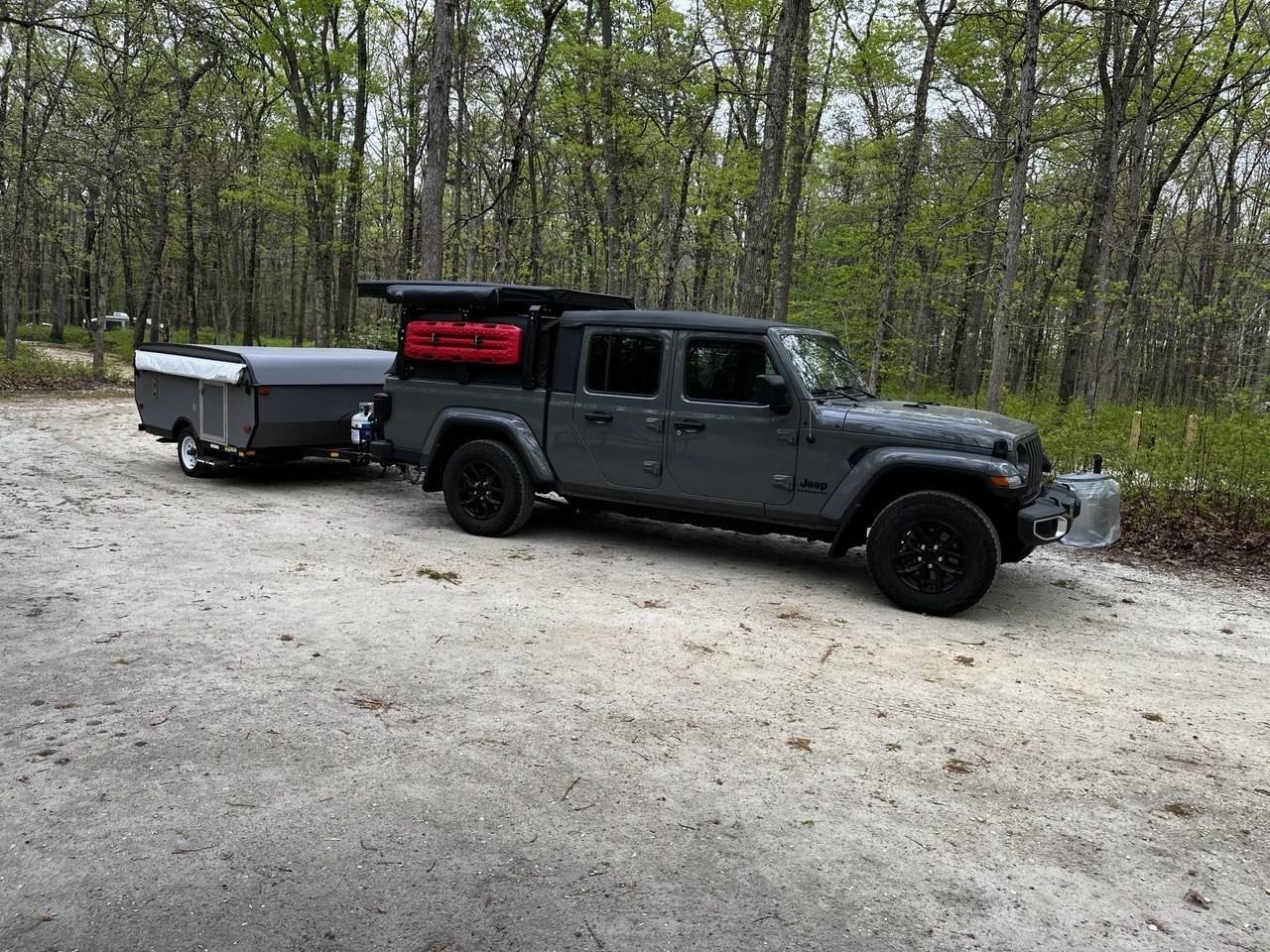 Jeep Gladiator DIY Bike Rack On Top of Full Height Bed Rack trailer