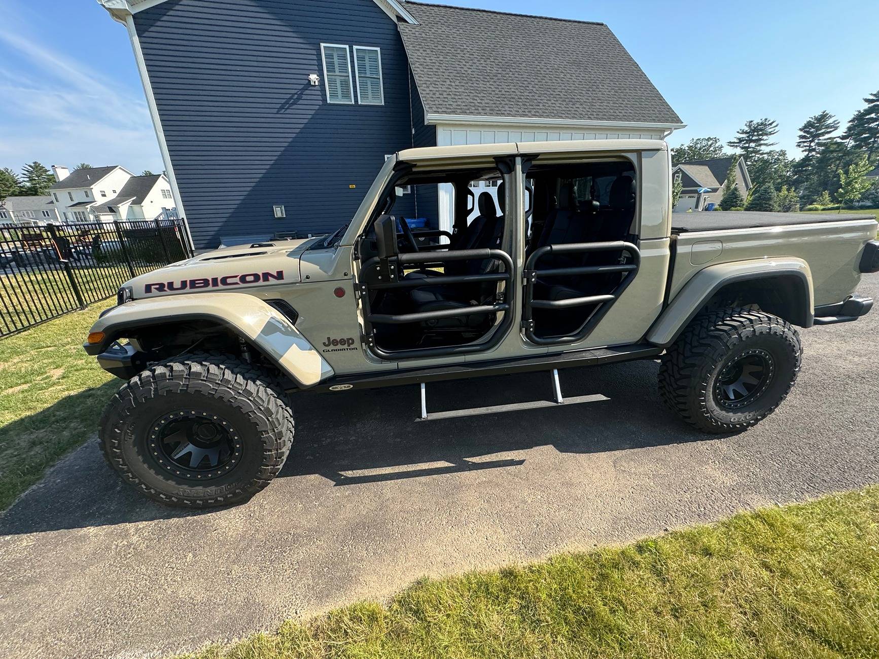 Jeep Gladiator "New to Me" Rubicon, need help identifying upgrades IMG_0094