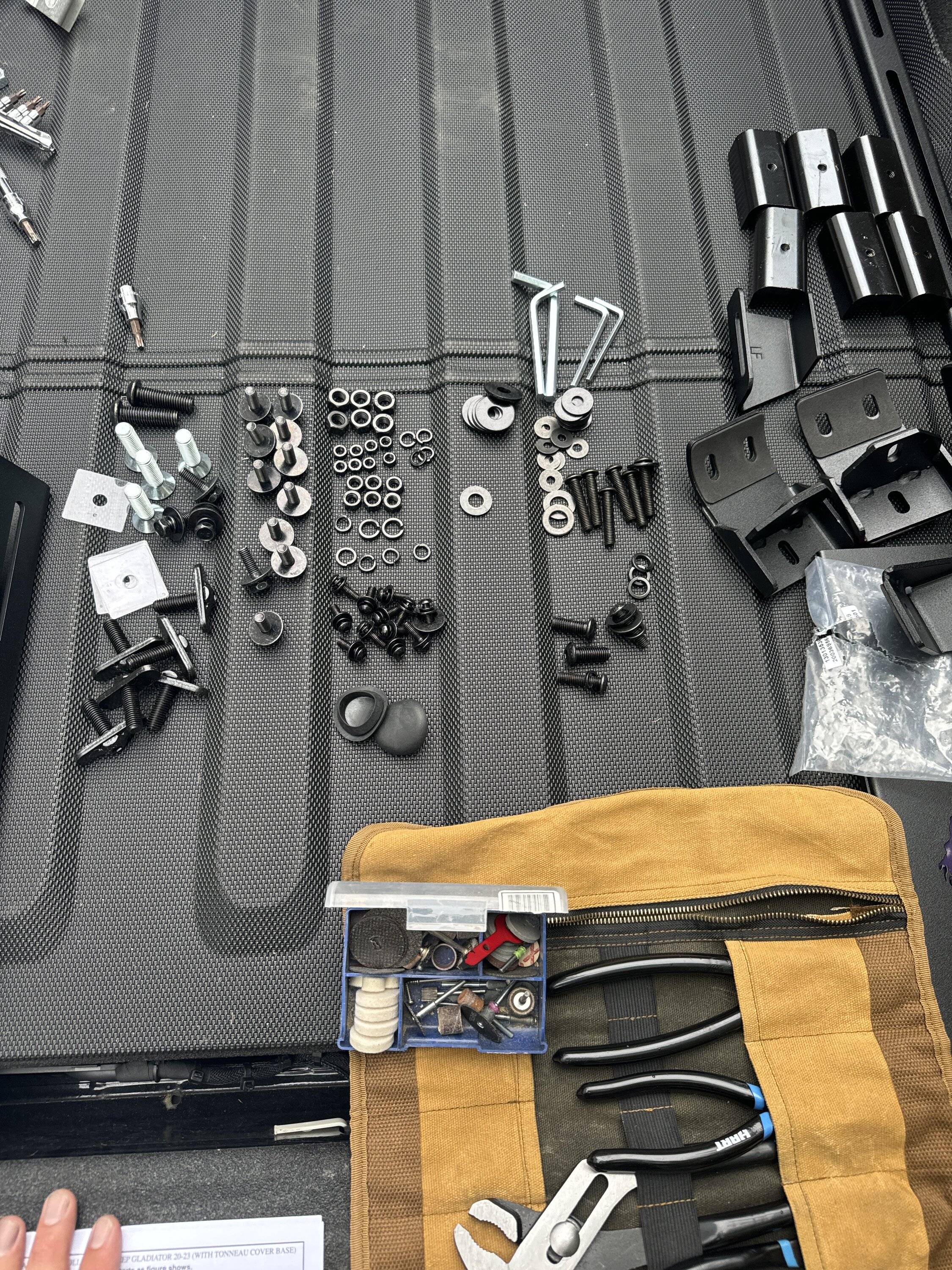 Jeep Gladiator HELP! Black horse atlas install image
