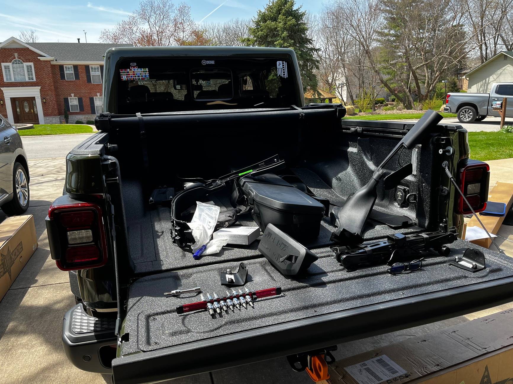 Jeep Gladiator Transformation Tuesday: Show Us the Build Before-During-After! Floor