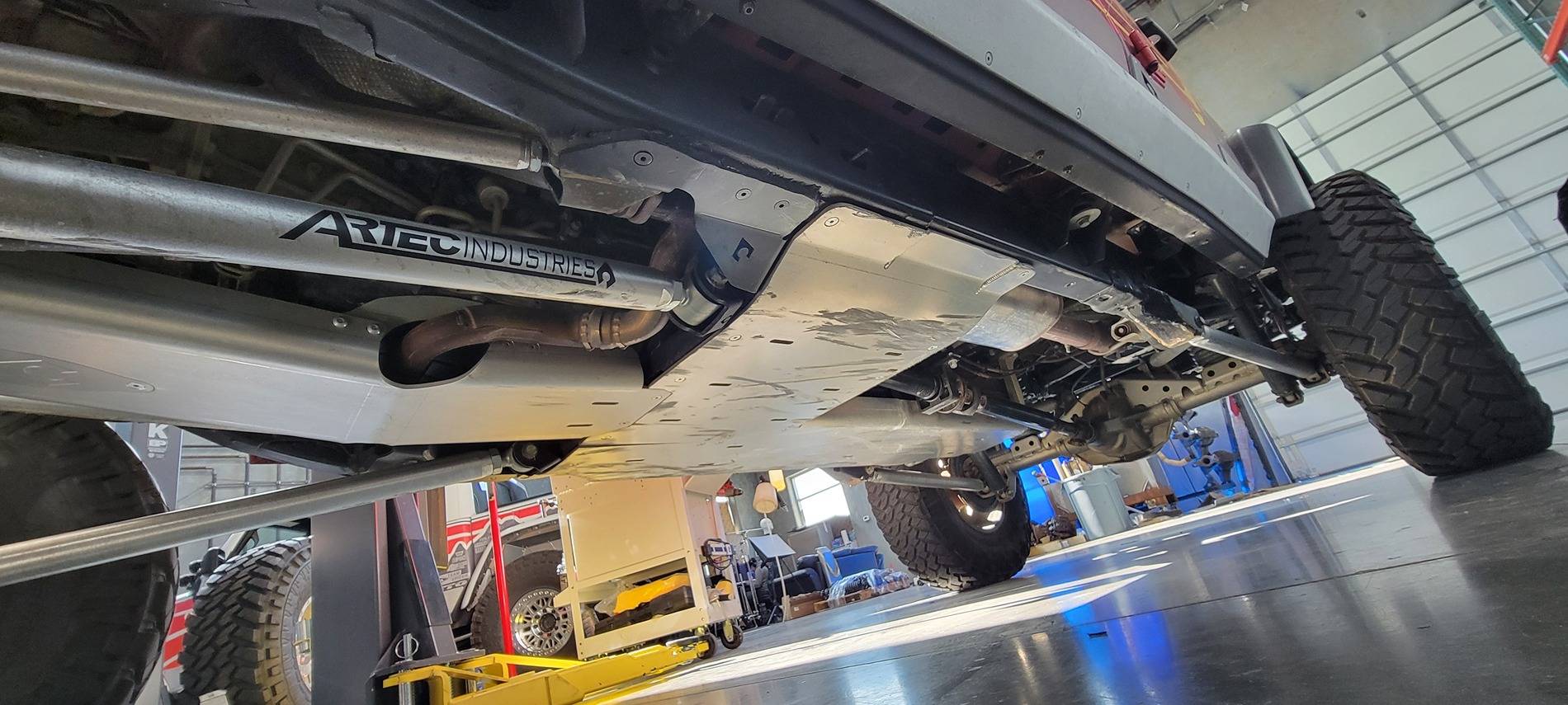 Jeep Gladiator Full belly aluminum skid plate comparison 20240710_090201